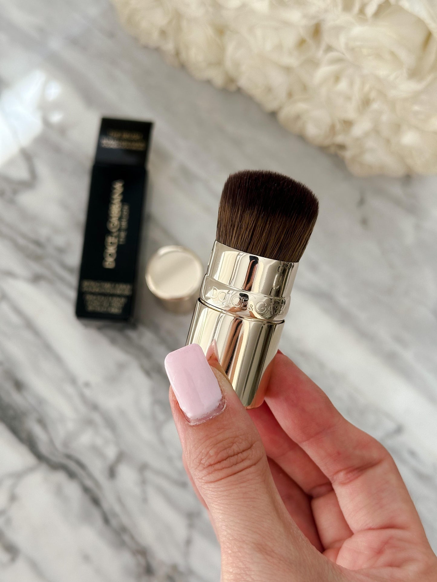 DOLCE & GABBANA
Retractable Kabuki Powder Brush