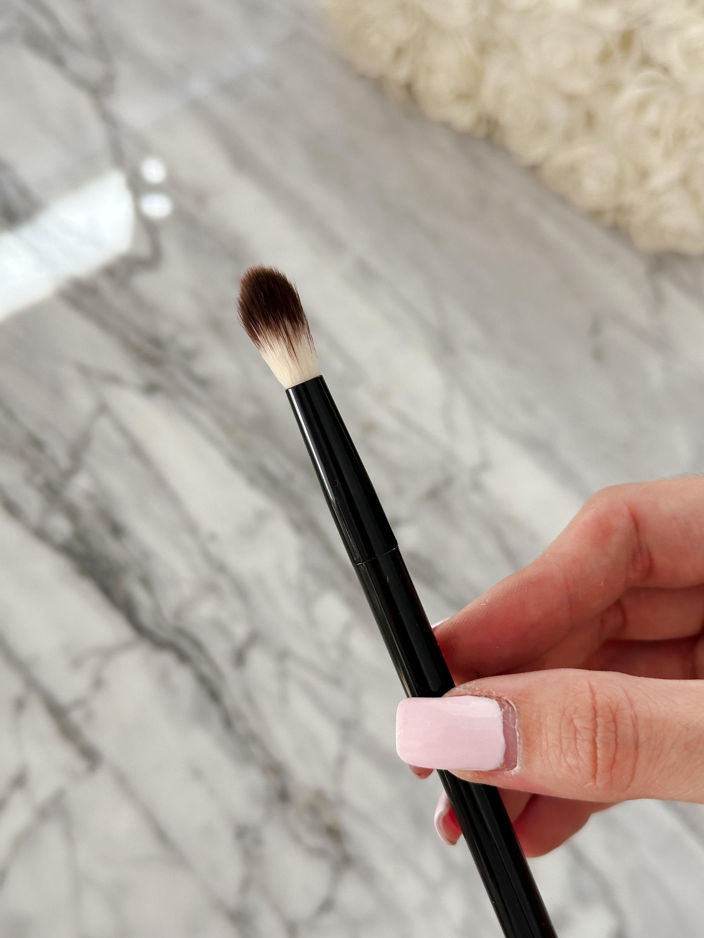 L'ORÉAL Eye Soft Smoky Professional Makeup Brush