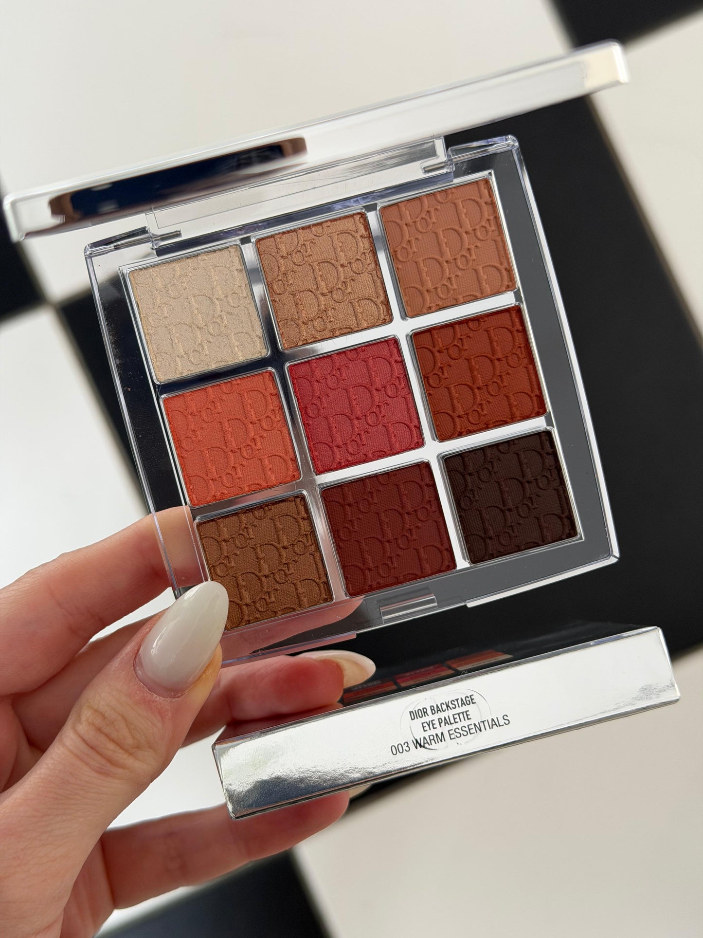 DIOR Backstage Eye Palette (003)
Eye Palette - Multi-Finish Ultra Pigmented Eyeshadows