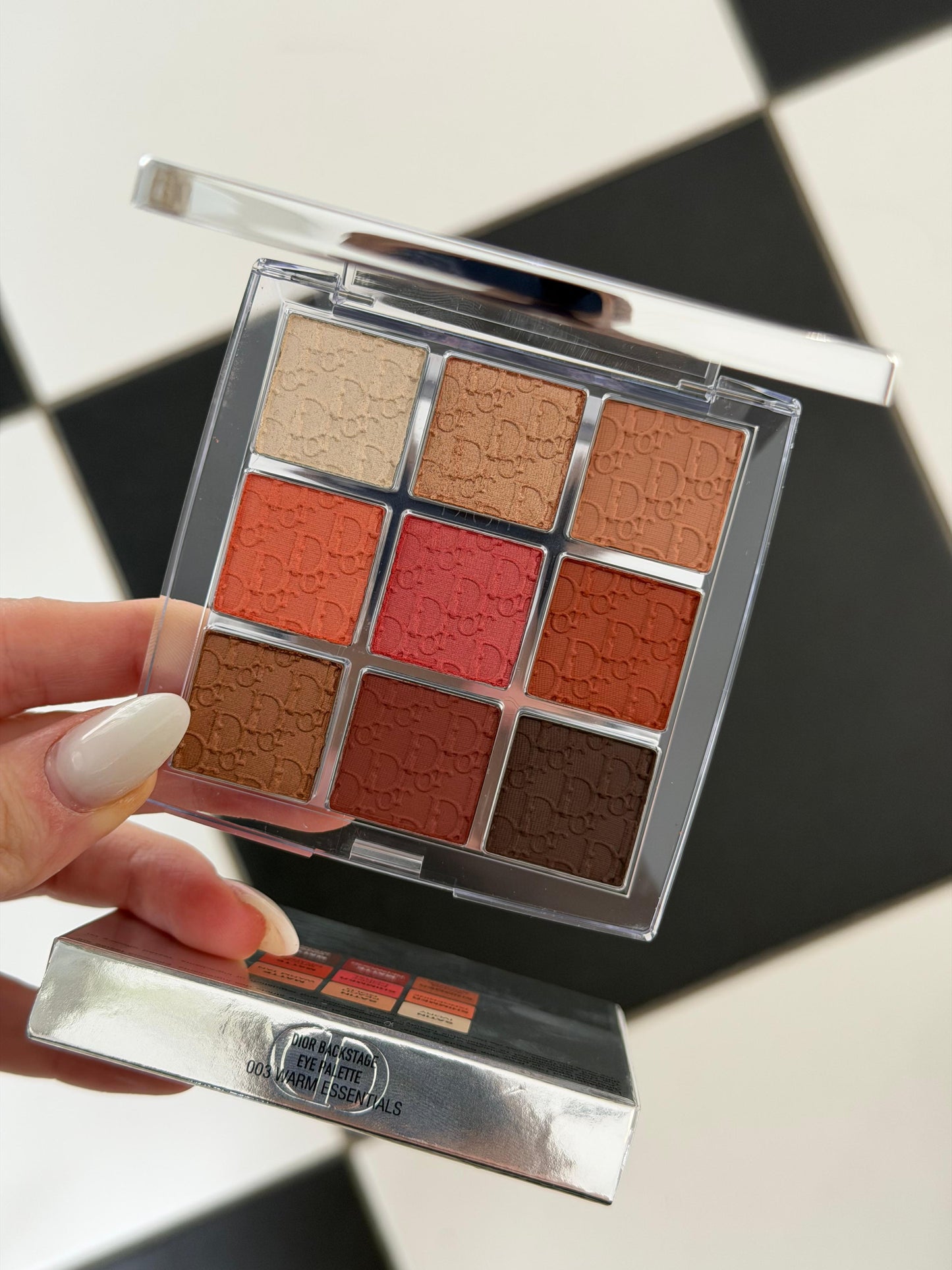 DIOR Backstage Eye Palette (003)
Eye Palette - Multi-Finish Ultra Pigmented Eyeshadows