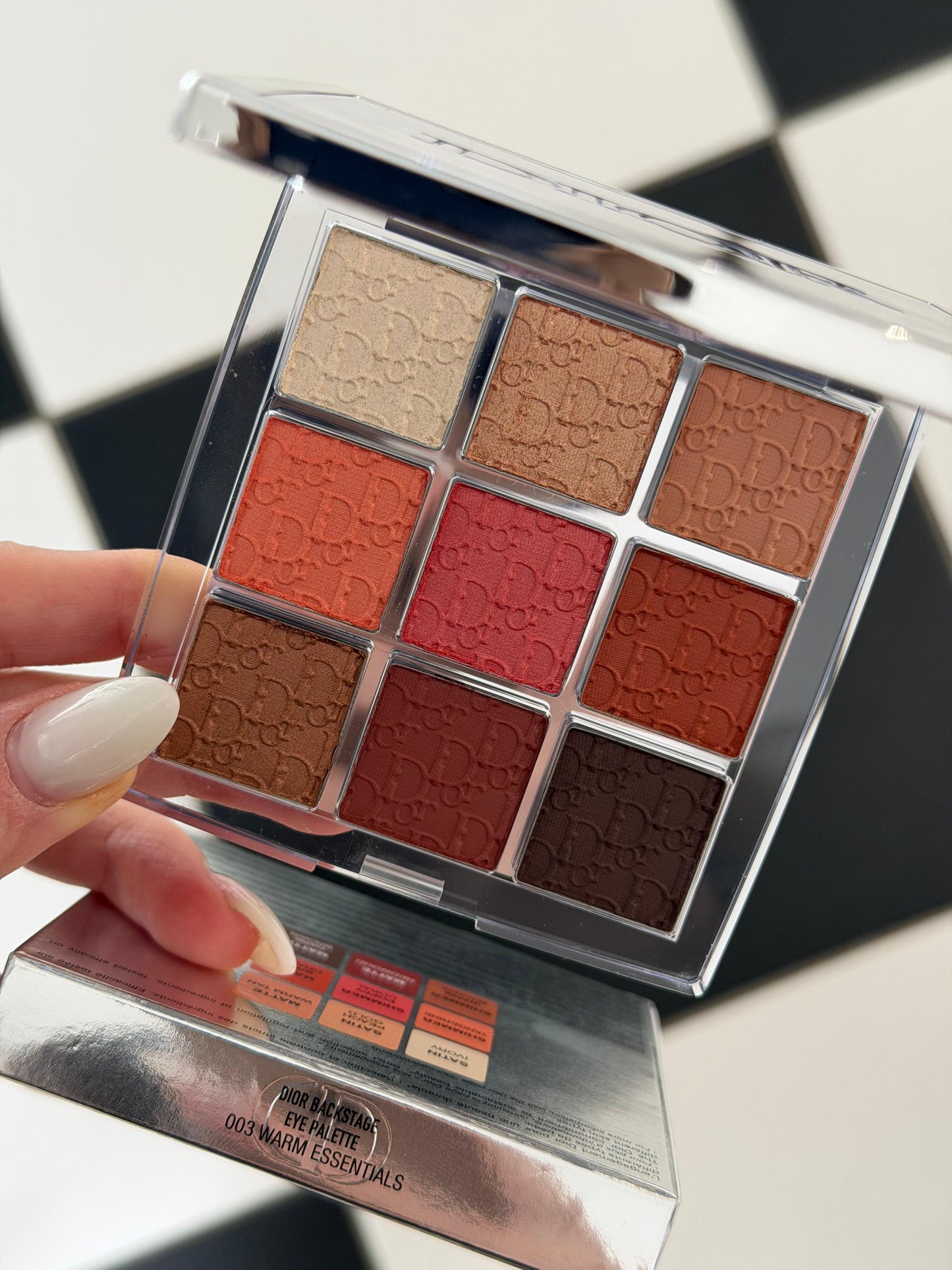 DIOR Backstage Eye Palette (003)
Eye Palette - Multi-Finish Ultra Pigmented Eyeshadows
