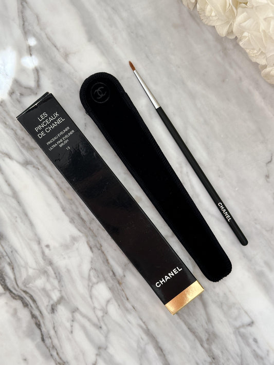 CHANEL Les Pinceaux De Chanel Ultra Fine Eyeliner Brush (13)