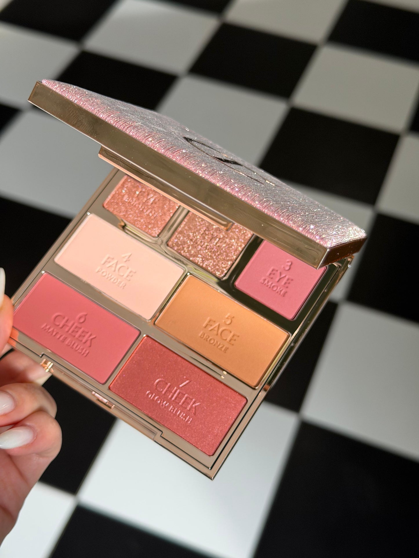 CHARLOTTE TILBURY Hollywood Instant Look In A Palette - Dreamy Bronzed Beauty