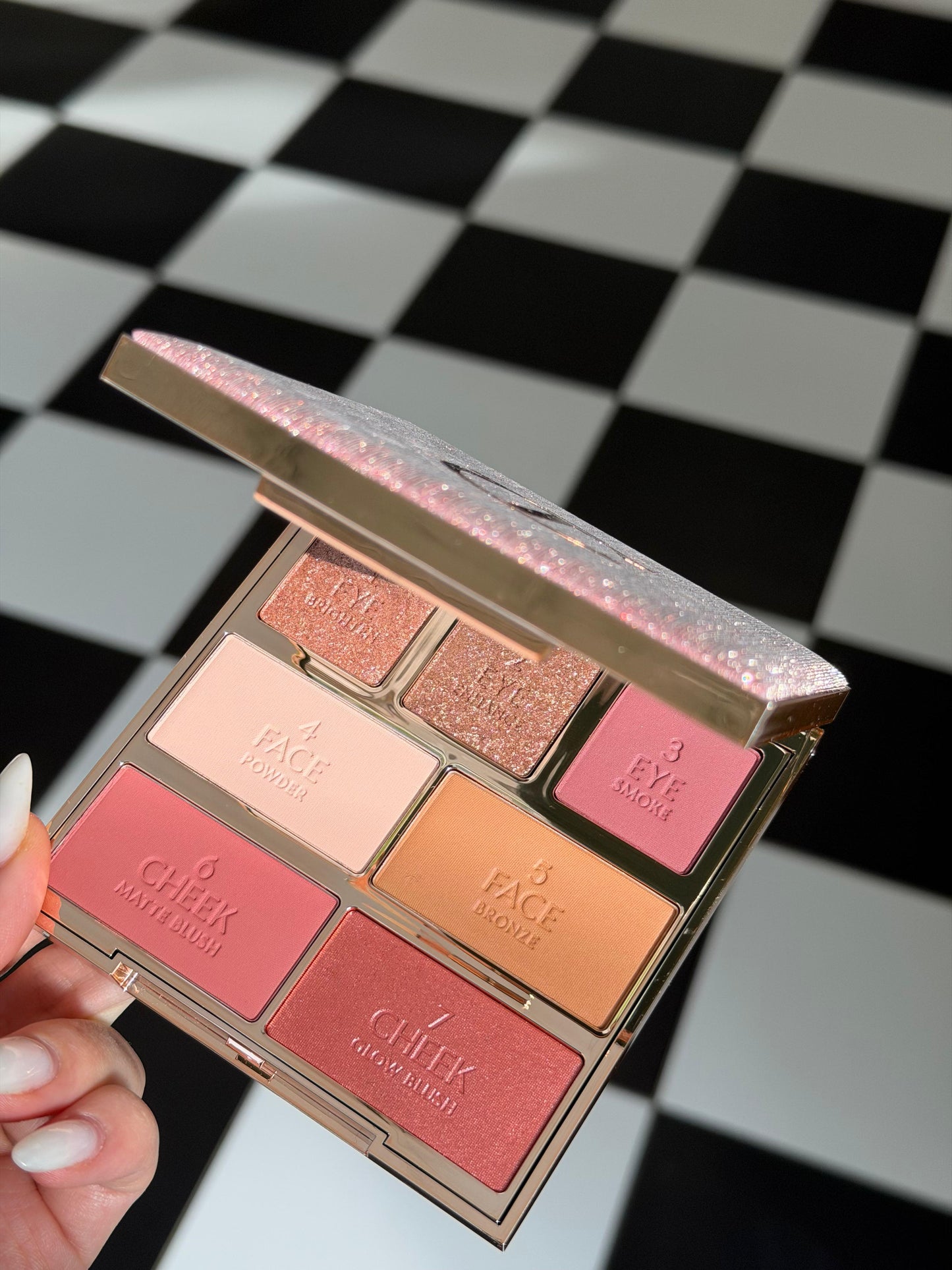 CHARLOTTE TILBURY Hollywood Instant Look In A Palette - Dreamy Bronzed Beauty
