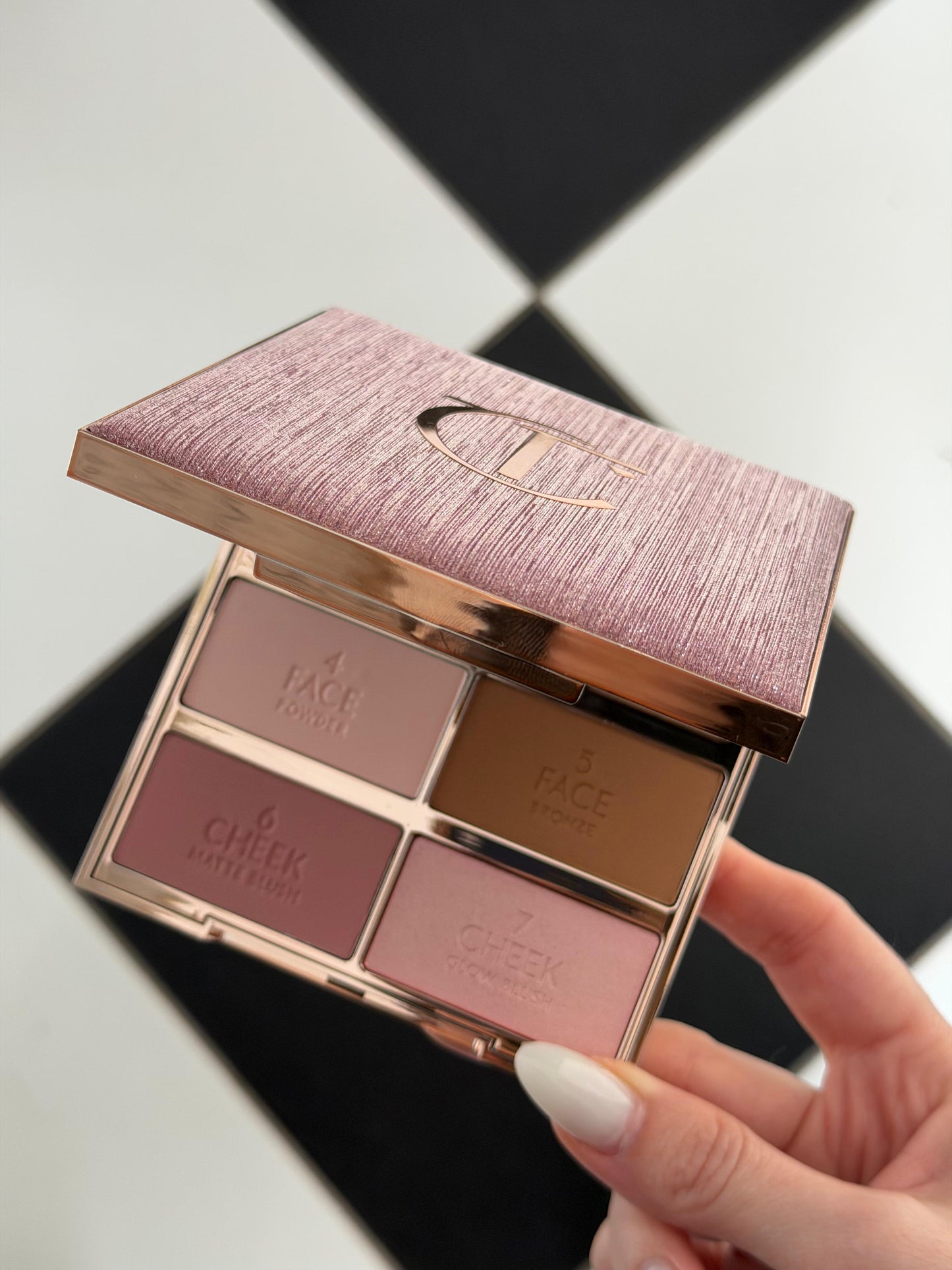 CHARLOTTE TILBURY Hollywood Instant Look In A Palette - Dreamy Glowing Beauty