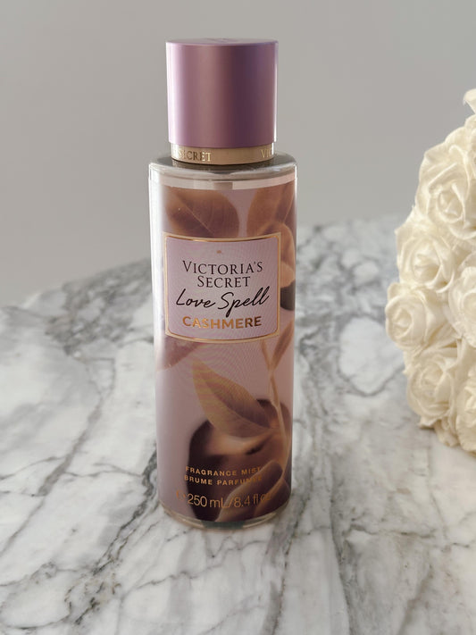 VICTORIA’S SECRET Love Spell Cashmere
Fragrance Mist