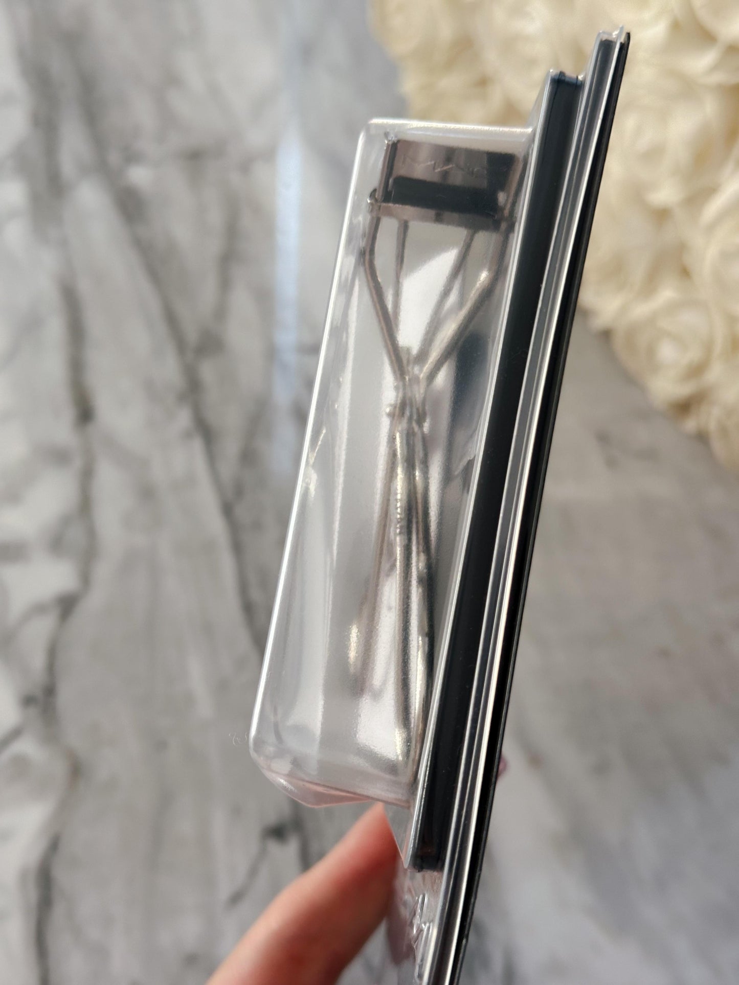 MAC Half Lash Curler