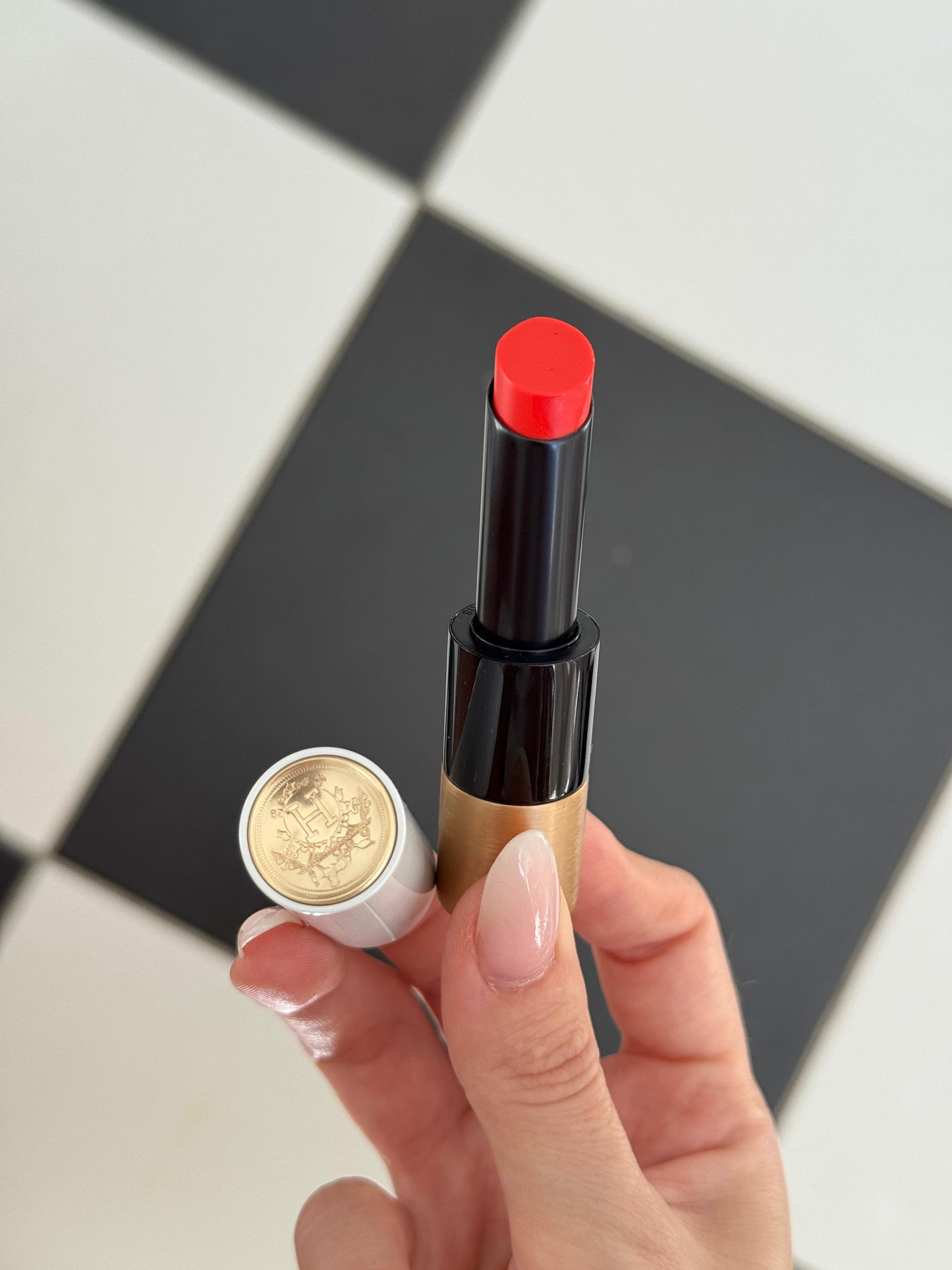 HERMÈS
Silky Lipstick Shine - Corail Jaipur