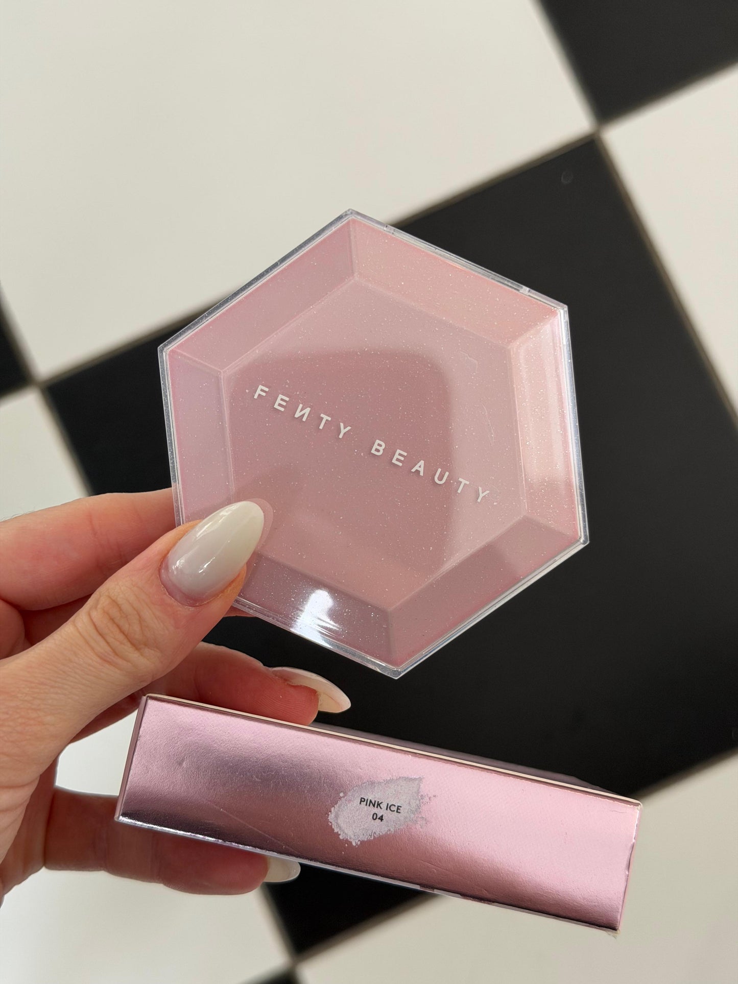 FENTY BEAUTY Diamond Bomb All-Over Diamond Veil Highlighter - Pink Ice