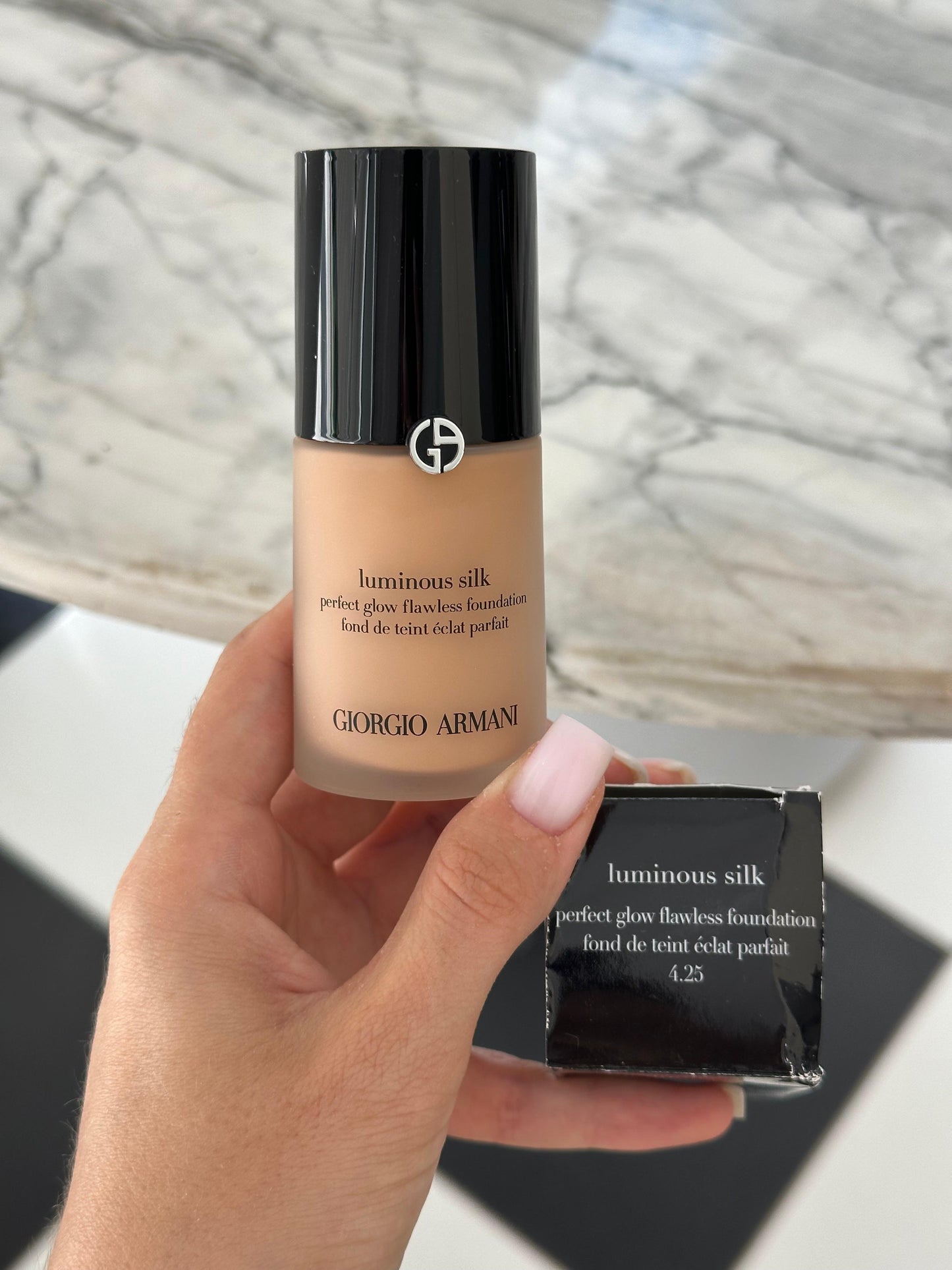 ARMANI Luminous Silk - Perfect Glow Flawless Foundation