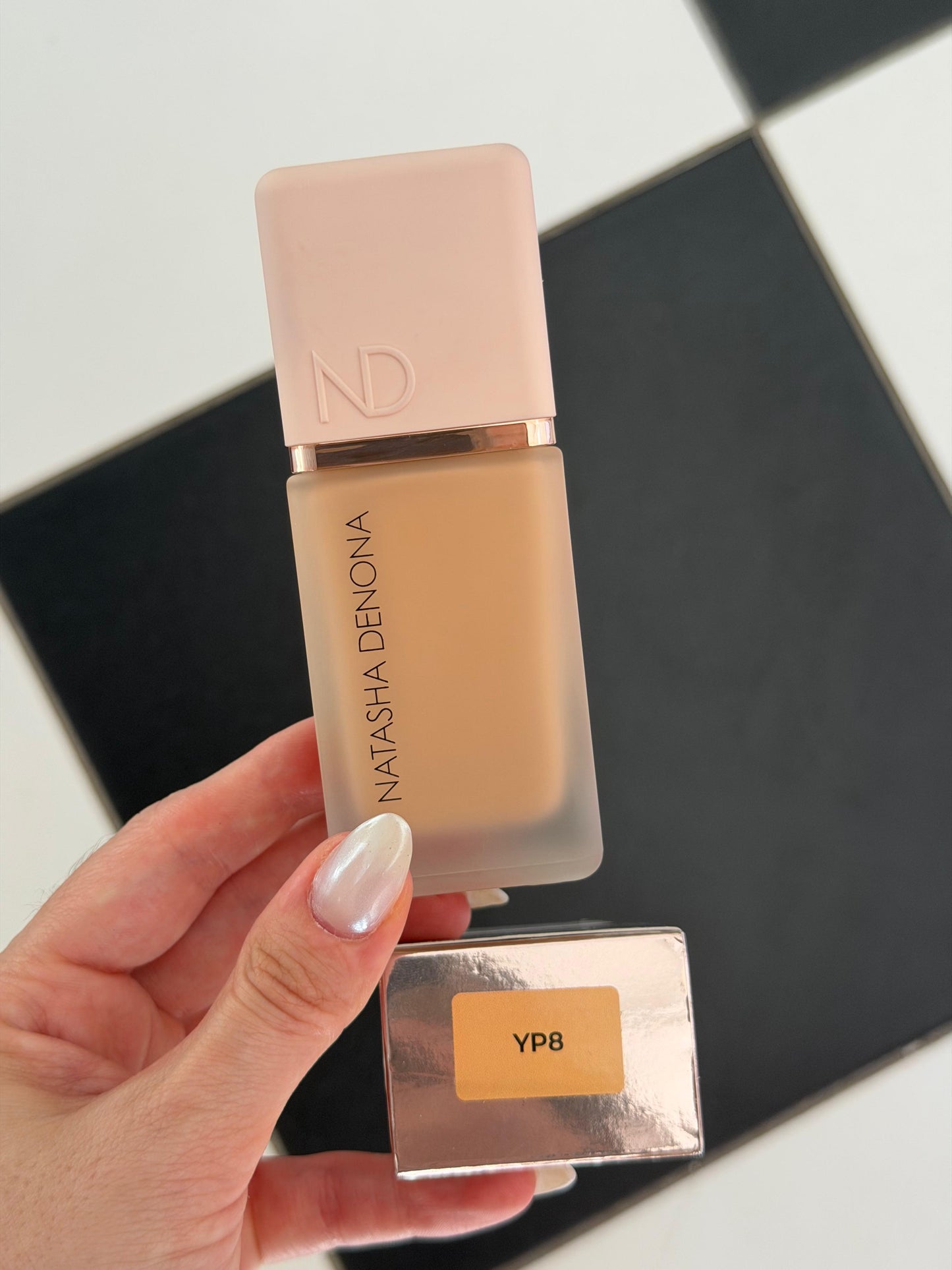 NATASHA DENONA Hy-Glam Foundation (YP8)
Hydrating, Blurring, Longwear Serum With Radiant, Creasless Coverage