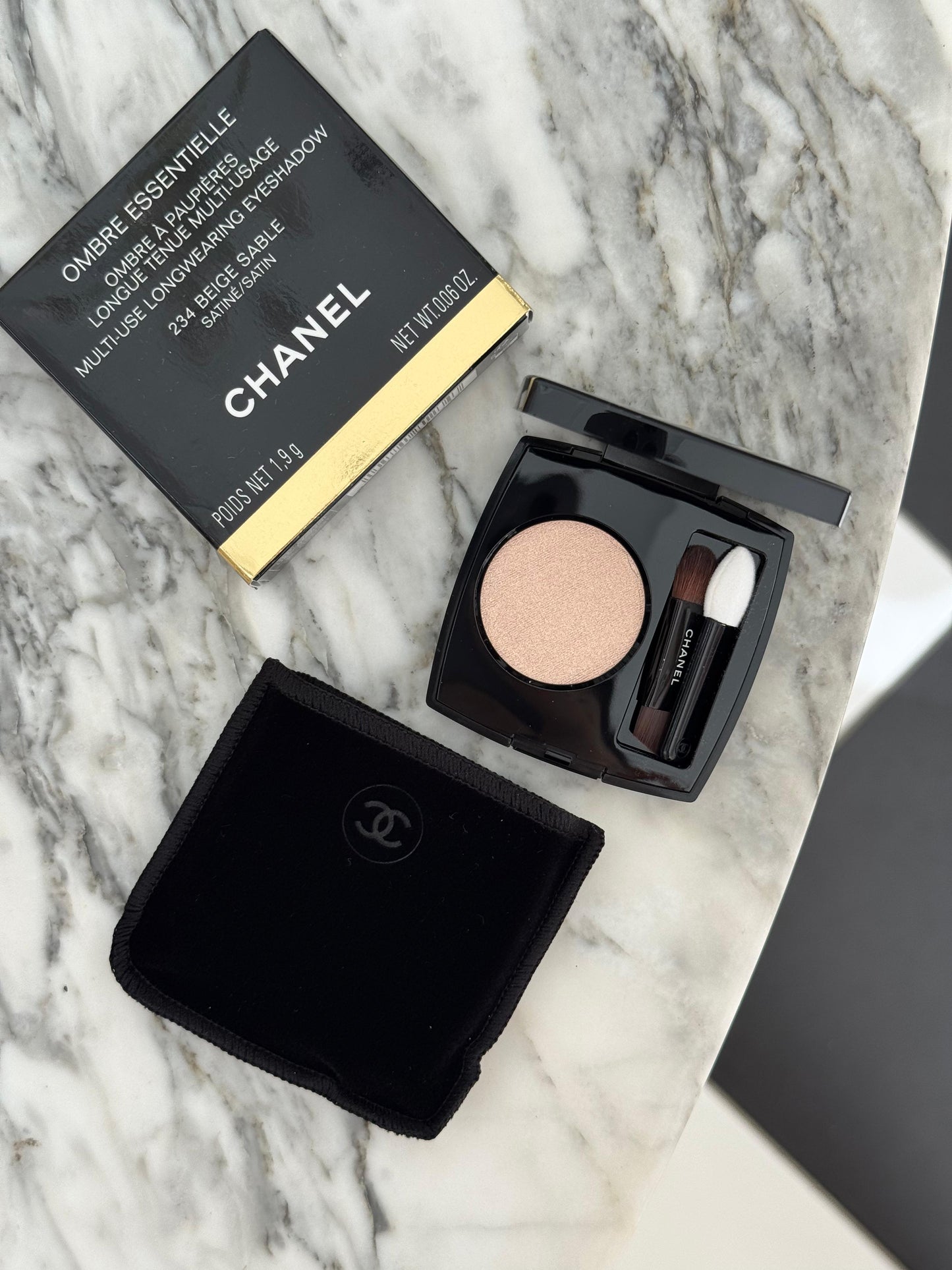 CHANEL Ombre Essentielle Multi-Use Longwearing Eyeshadow (234)