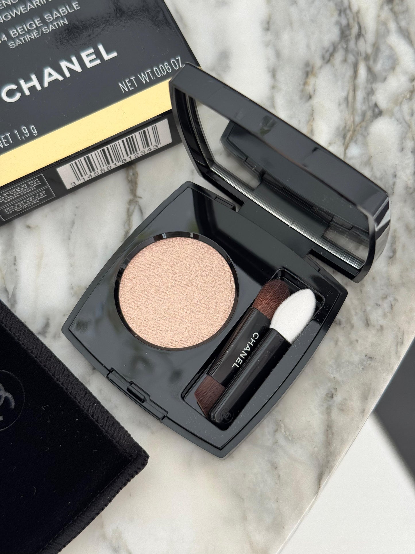 CHANEL Ombre Essentielle Multi-Use Longwearing Eyeshadow (234)