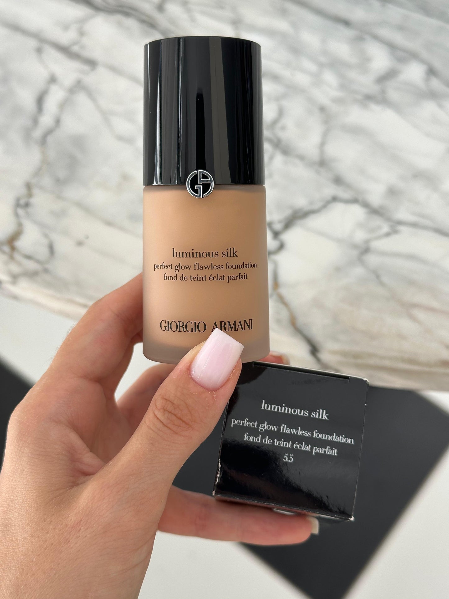 ARMANI Luminous Silk - Perfect Glow Flawless Foundation