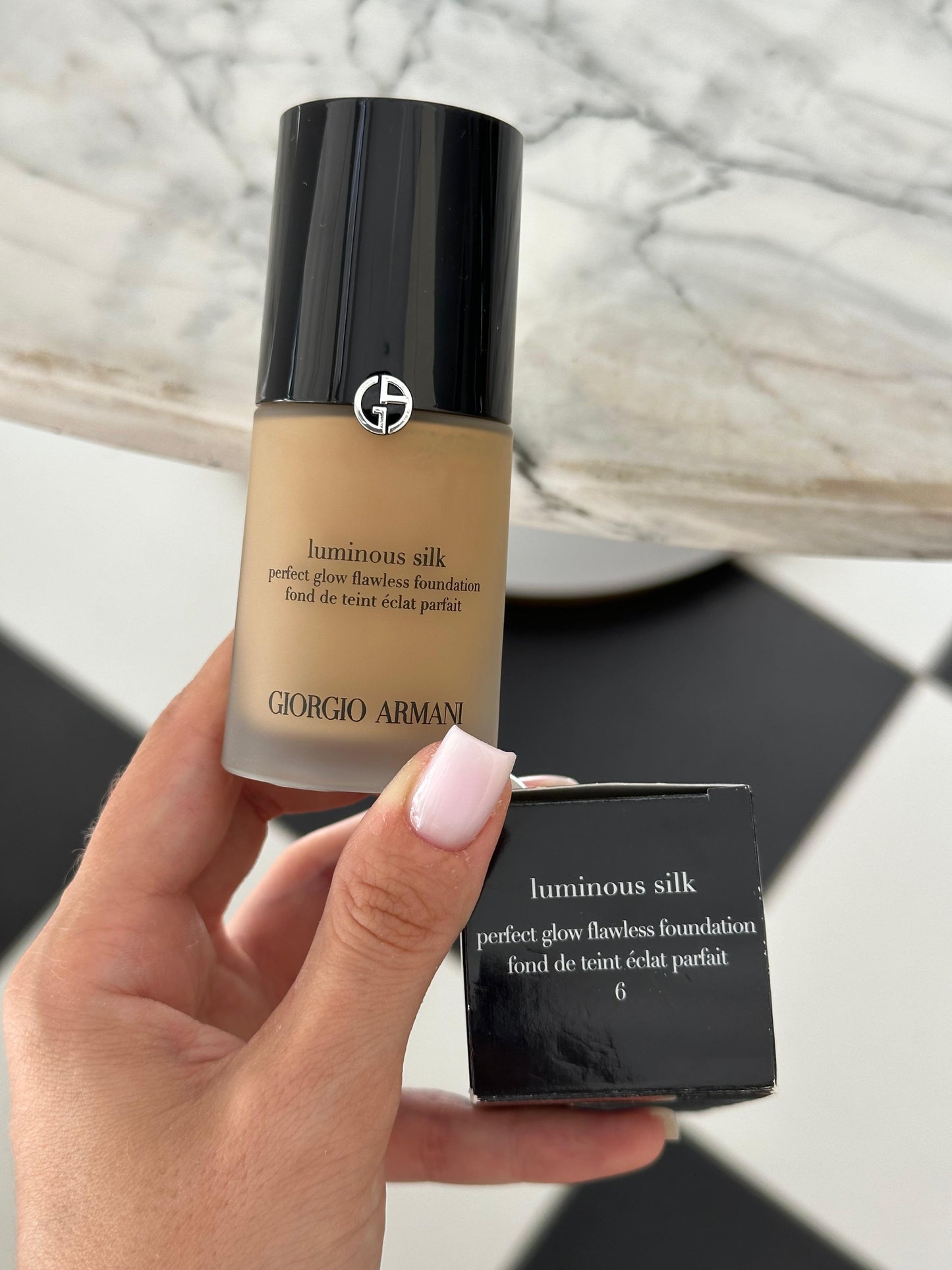 ARMANI Luminous Silk - Perfect Glow Flawless Foundation
