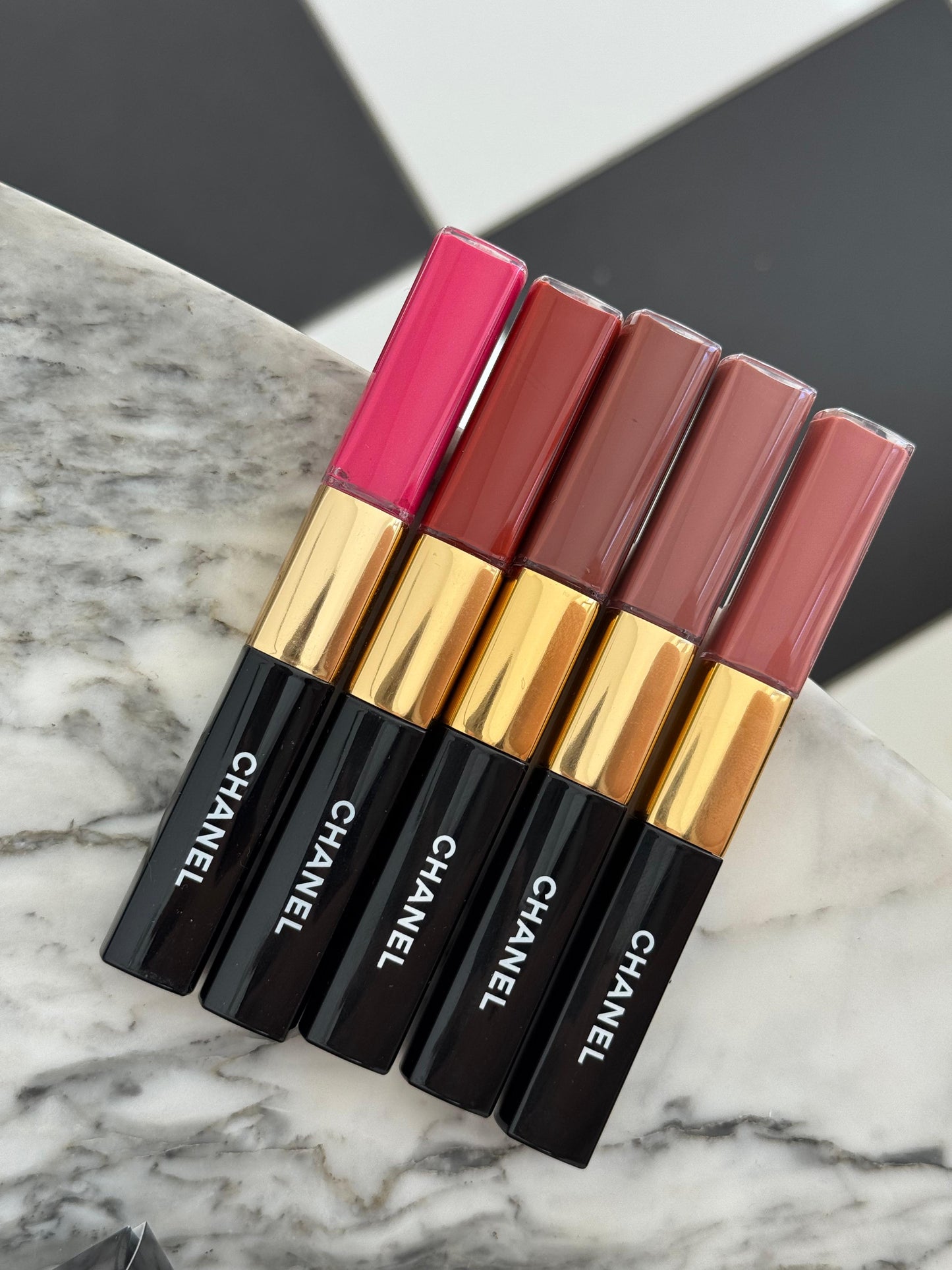 CHANEL Le Rouge Duo Ultra Tenue (182)
Ultrawear Liquid Lip Colour