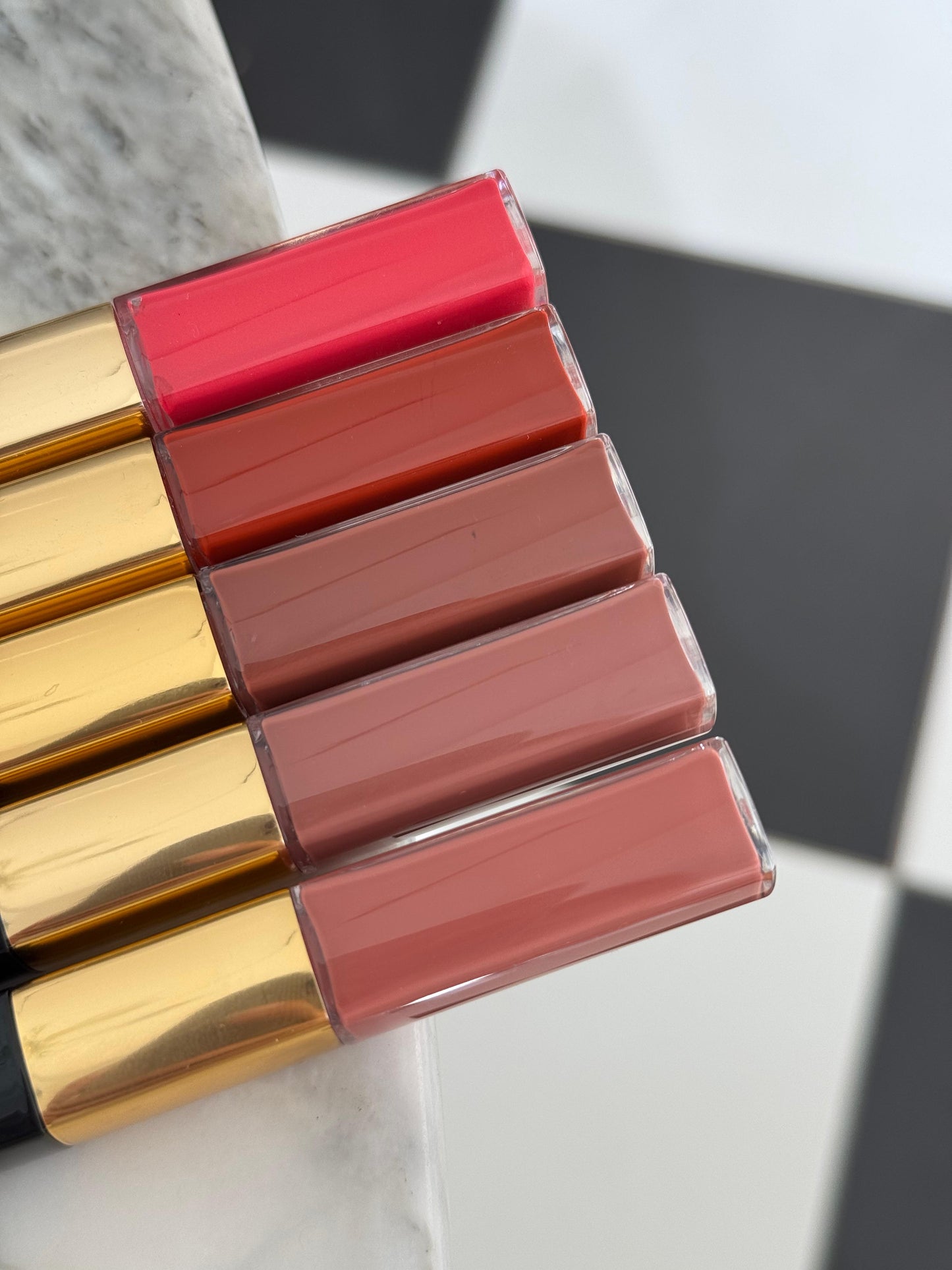 CHANEL Le Rouge Duo Ultra Tenue (182)
Ultrawear Liquid Lip Colour