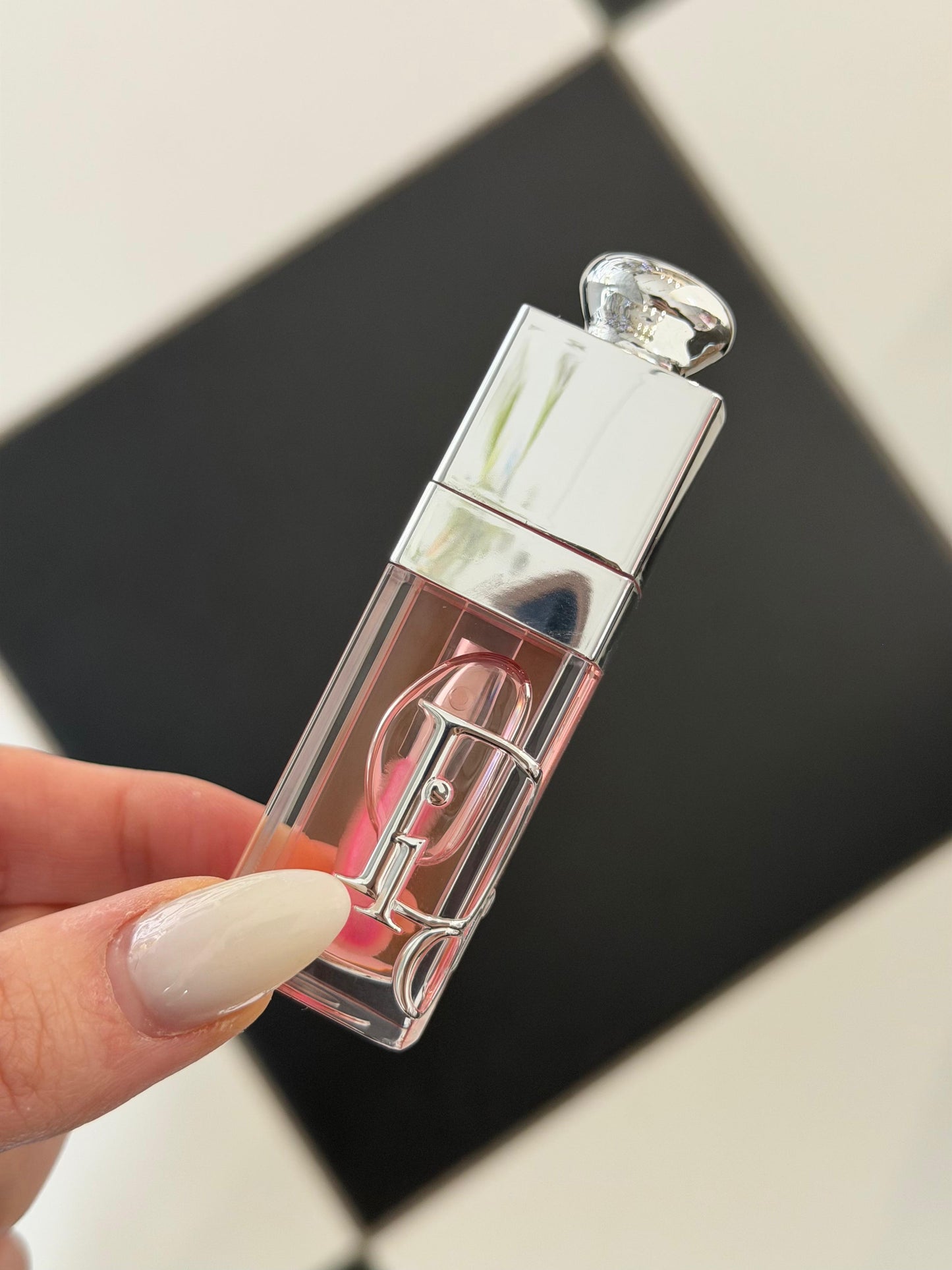 DIOR Addict Lip Glow Oil (001)
Nourishing Lip Oil, Intense Gloss