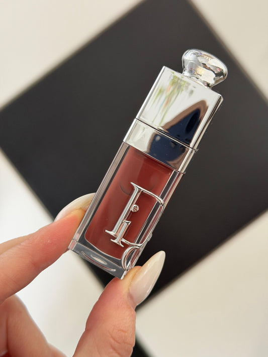 DIOR Addict Lip Glow Oil (081)
Nourishing Lip Oil, Intense Gloss