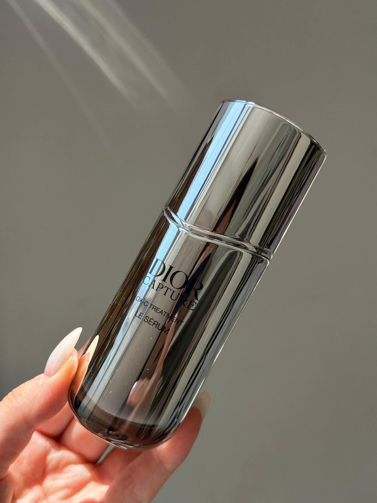 DIOR Capture Le Sérum
Face and Neck Serum - High-Performance Anti-Aging Correction - Wrinkles and Firmness