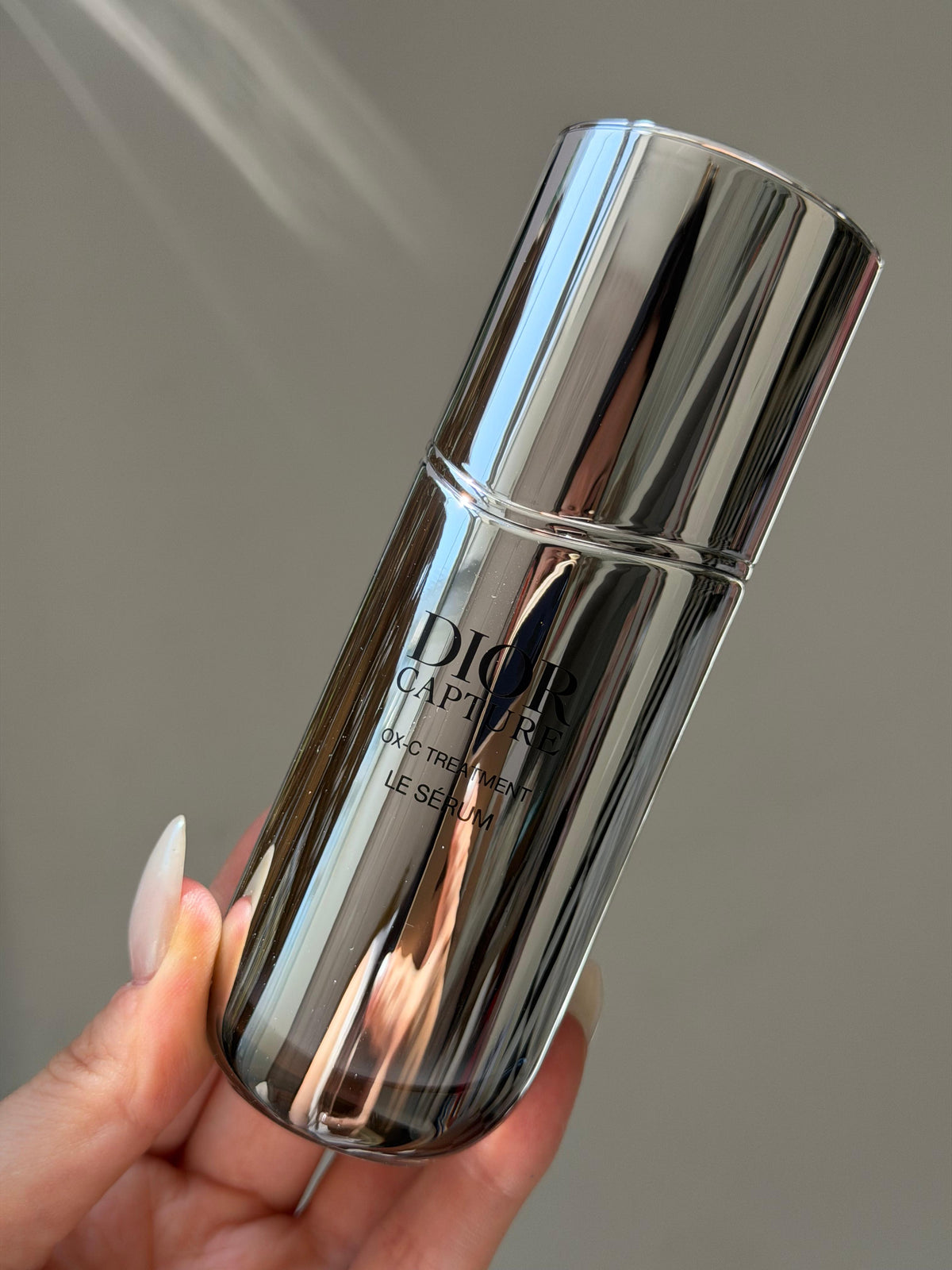DIOR Capture Le Sérum
Face and Neck Serum - High-Performance Anti-Aging Correction - Wrinkles and Firmness