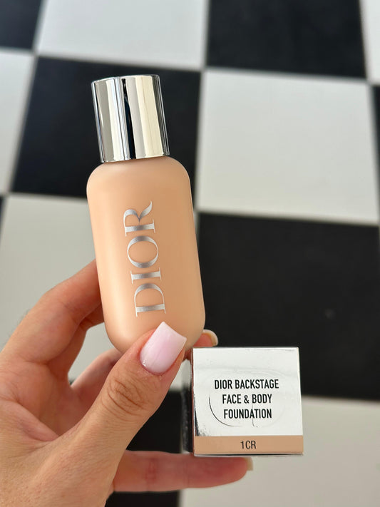 DIOR Dior Backstage Face & Body Foundation (1CR)
Second-Skin Effect Natural Finish - Resistant to Water and Heat