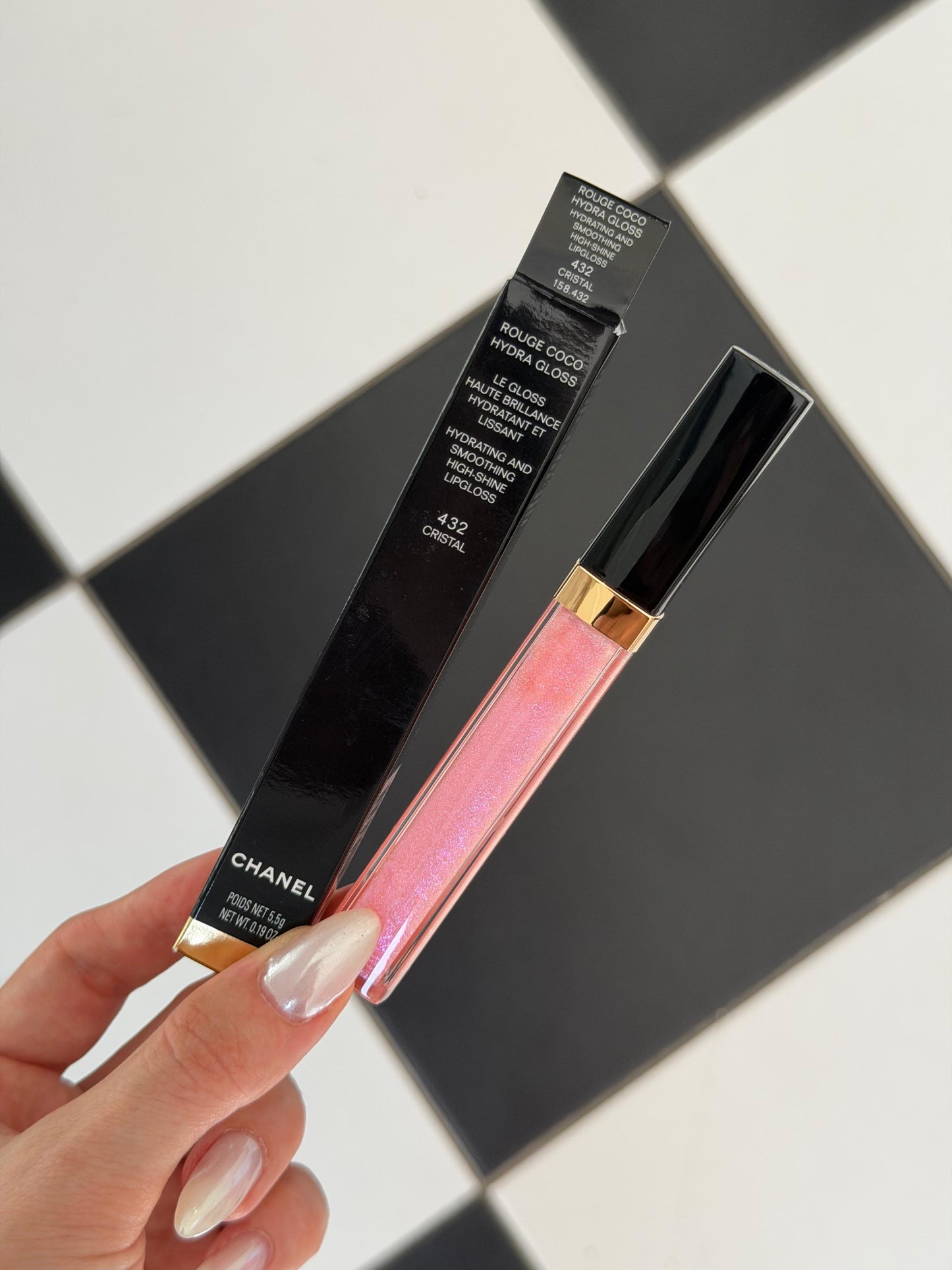 CHANEL Rouge Coco Gloss (432)
Moisturizing Gel Brillant Hidratant