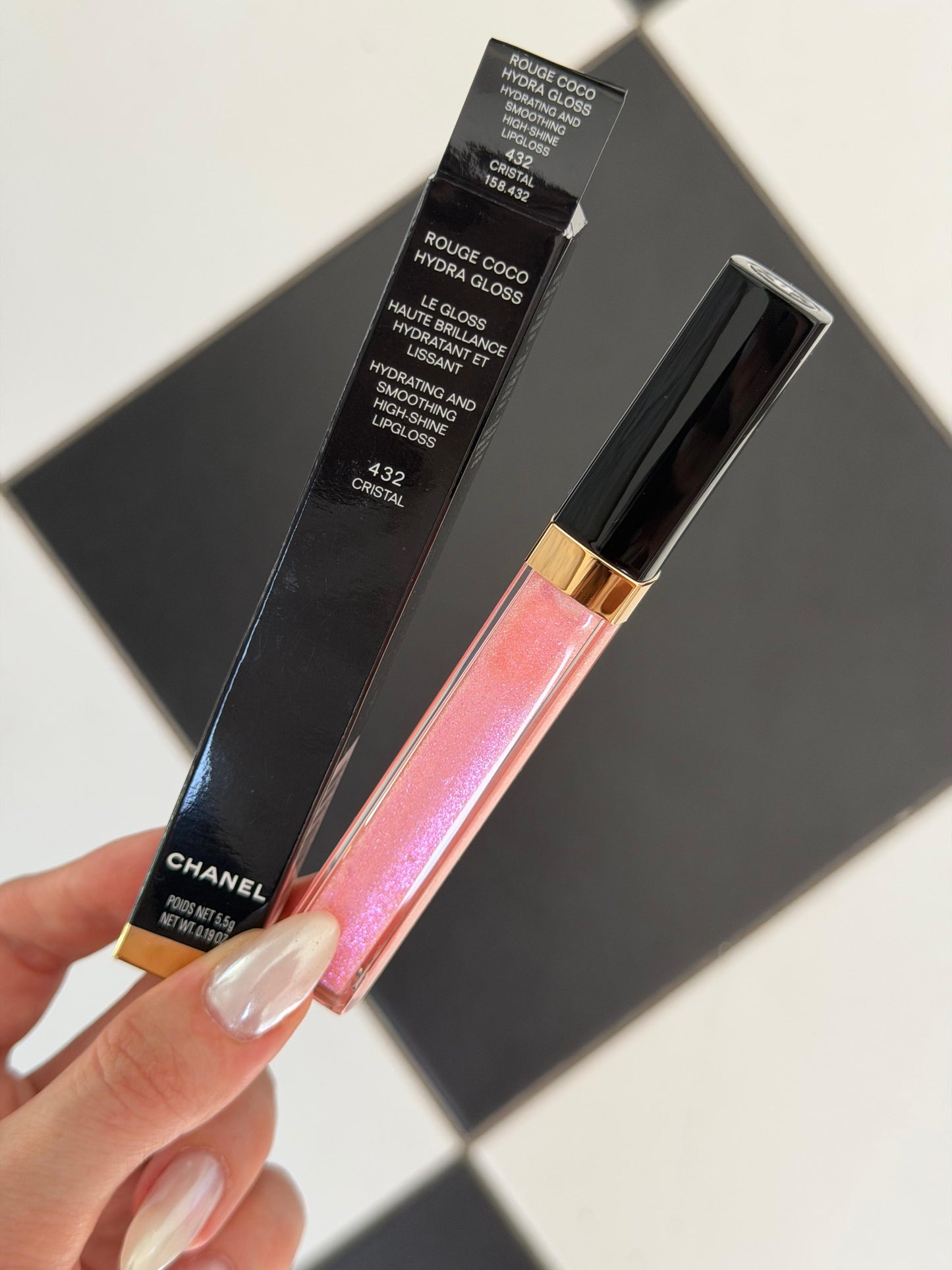 CHANEL Rouge Coco Gloss (432)
Moisturizing Gel Brillant Hidratant