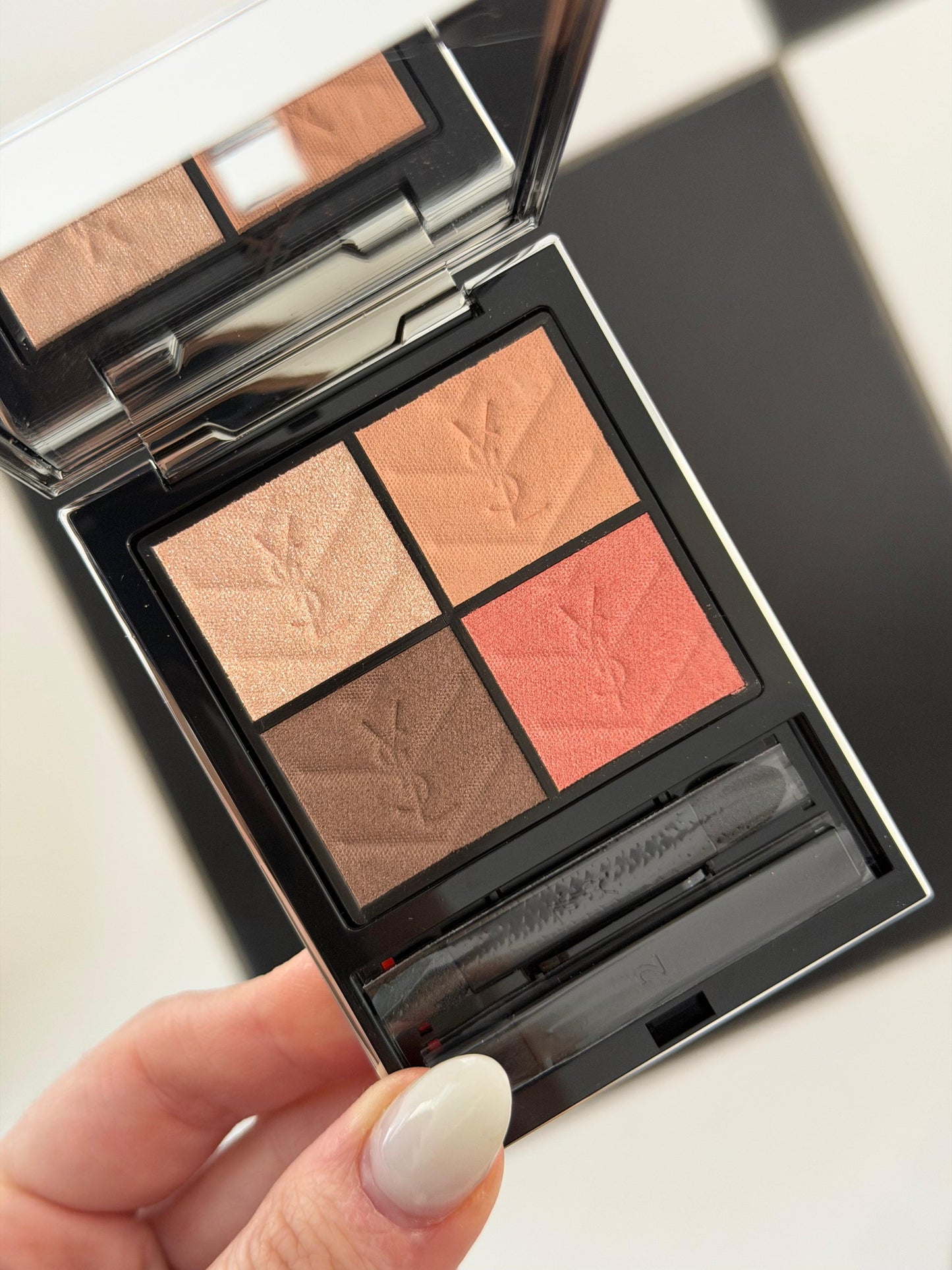YSL Couture Mini Clutch Luxury Eyeshadow Palette (826)