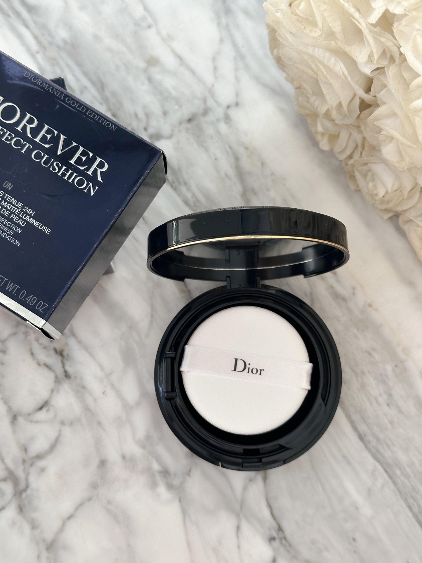 DIOR Forever Perfect Cushion - Diormania Gold Limited Edition
Fresh Foundation - 24H Wear and Hydration - Luminous Matte Finish