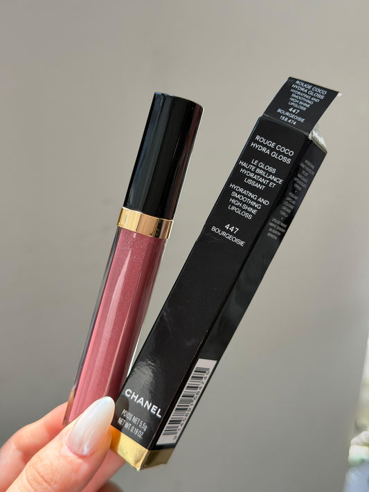 CHANEL Rouge Coco Gloss (447)
Moisturizing Gel Brillant Hidratant
