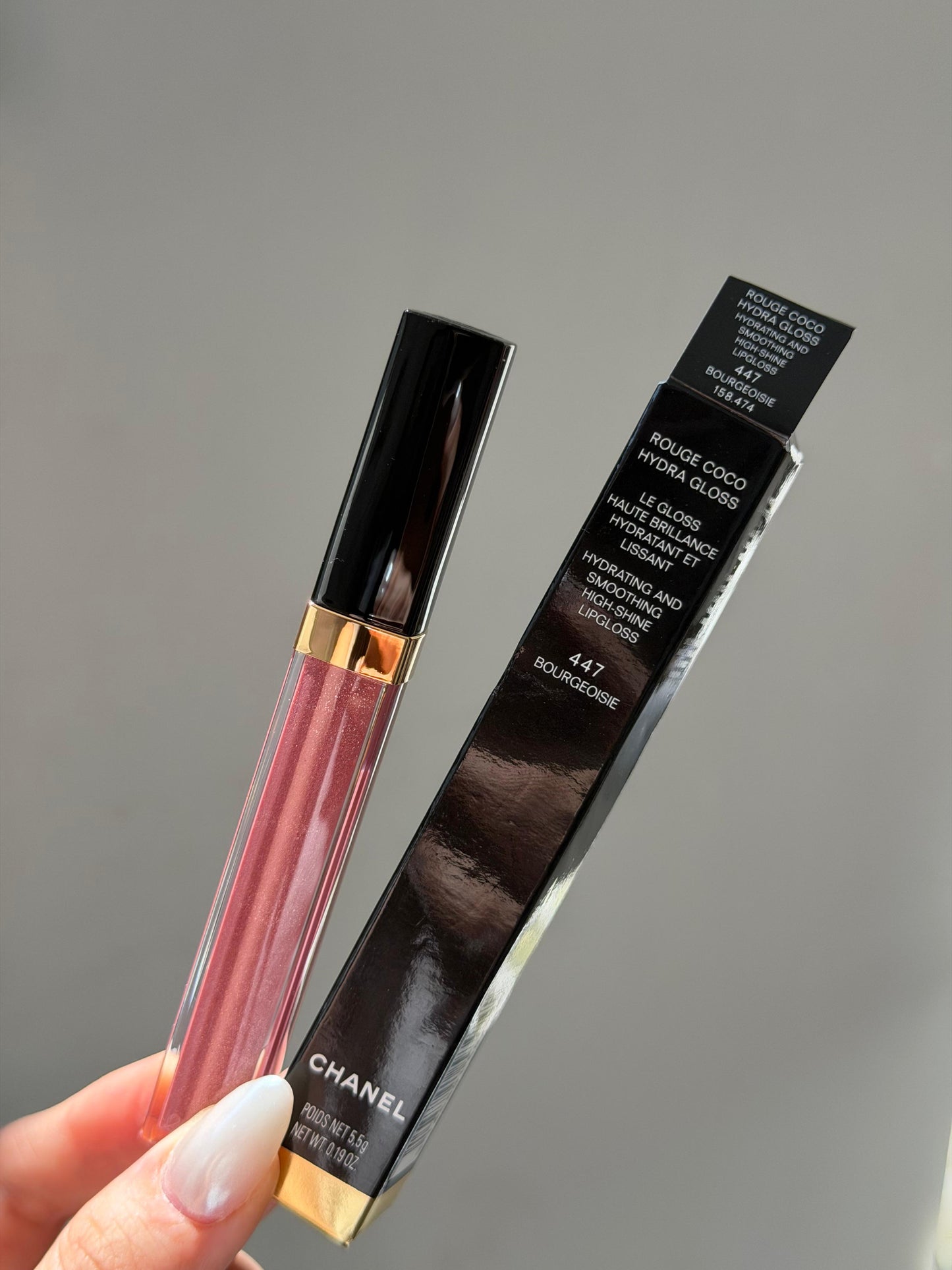 CHANEL Rouge Coco Gloss (447)
Moisturizing Gel Brillant Hidratant
