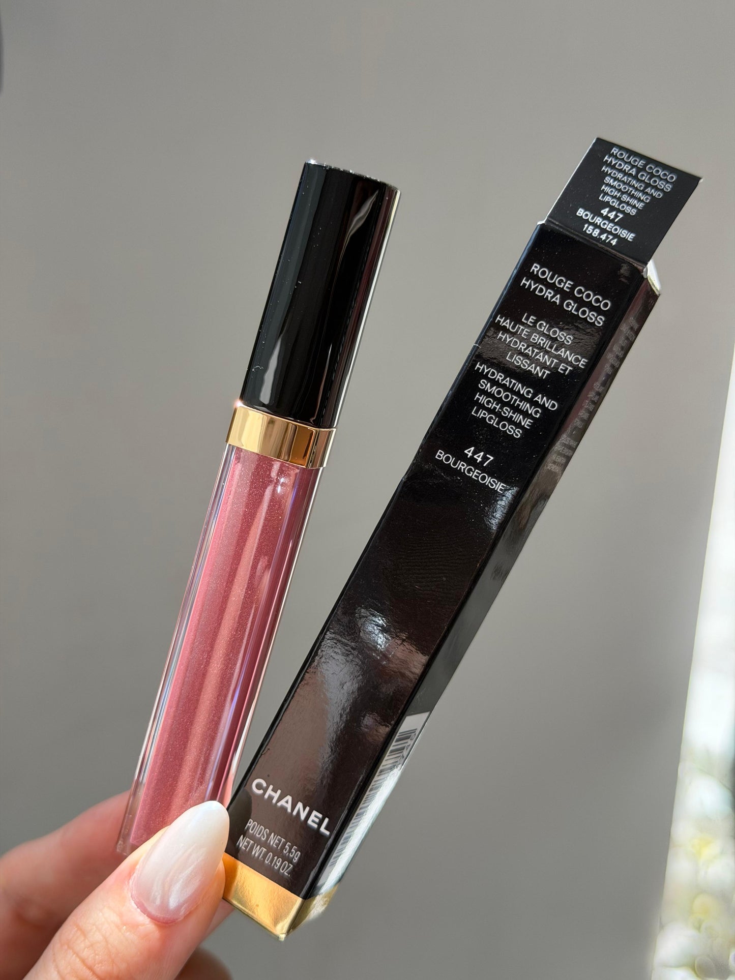 CHANEL Rouge Coco Gloss (447)
Moisturizing Gel Brillant Hidratant