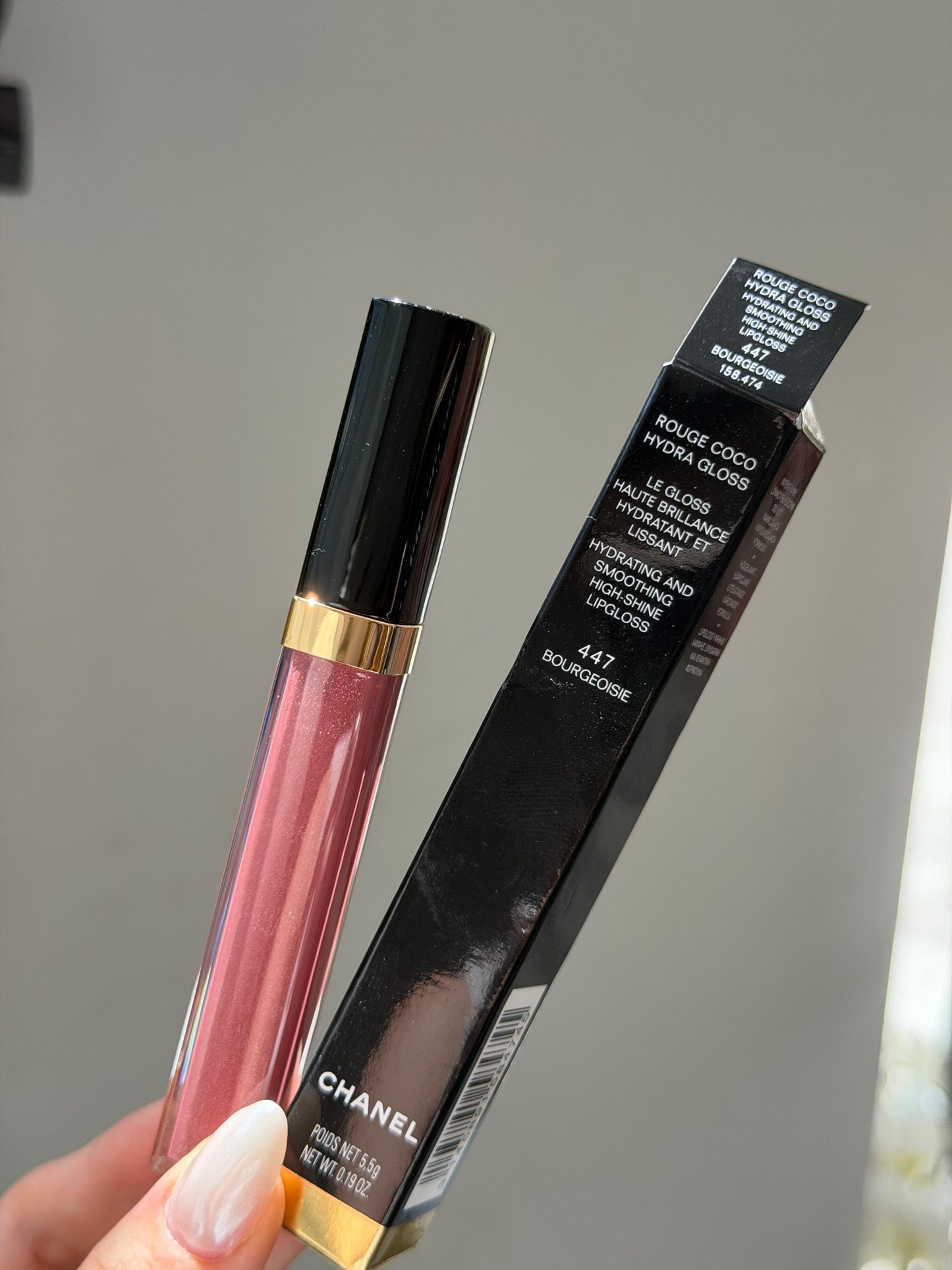 CHANEL Rouge Coco Gloss (447)
Moisturizing Gel Brillant Hidratant
