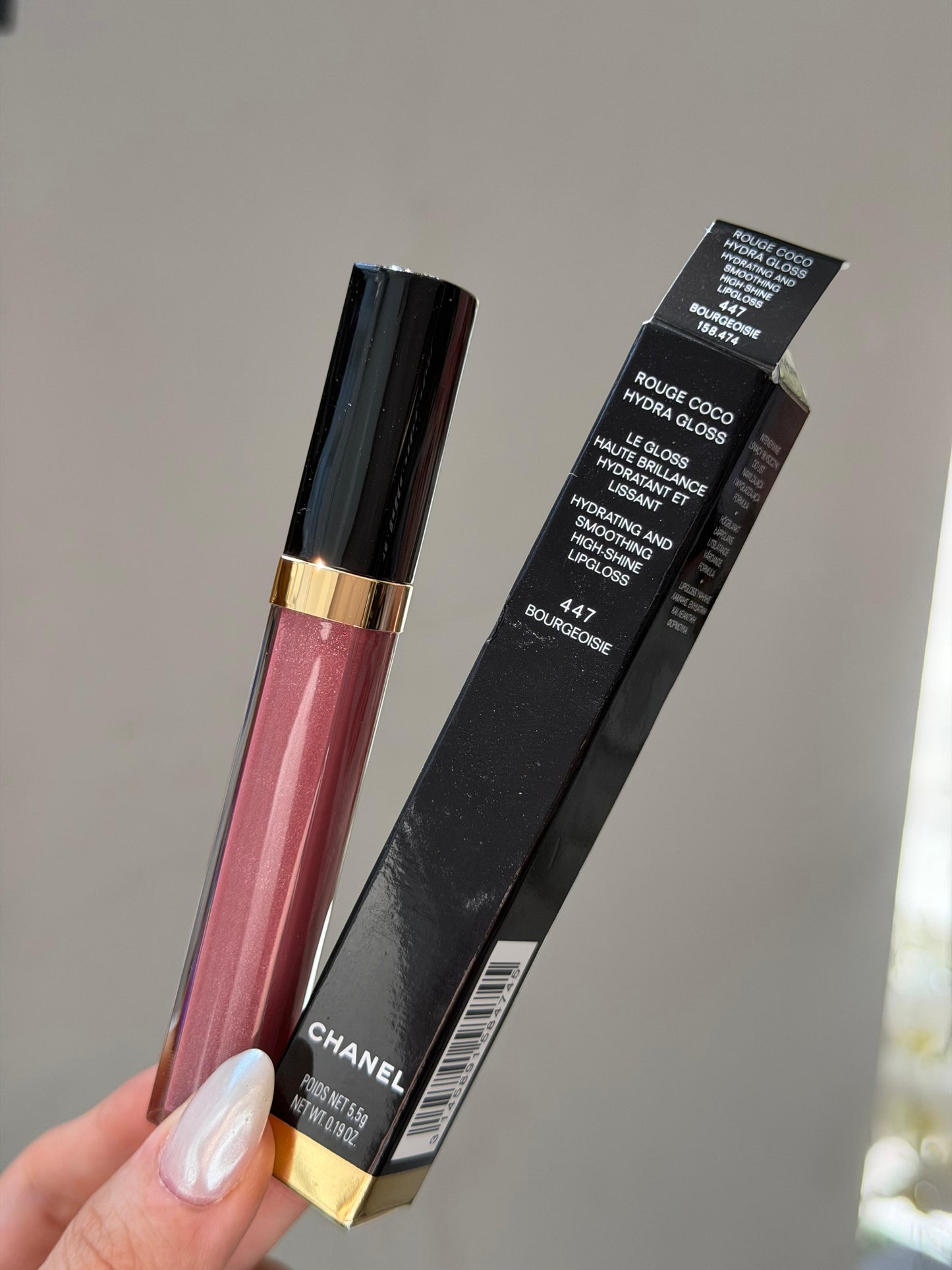 CHANEL Rouge Coco Gloss (447)
Moisturizing Gel Brillant Hidratant