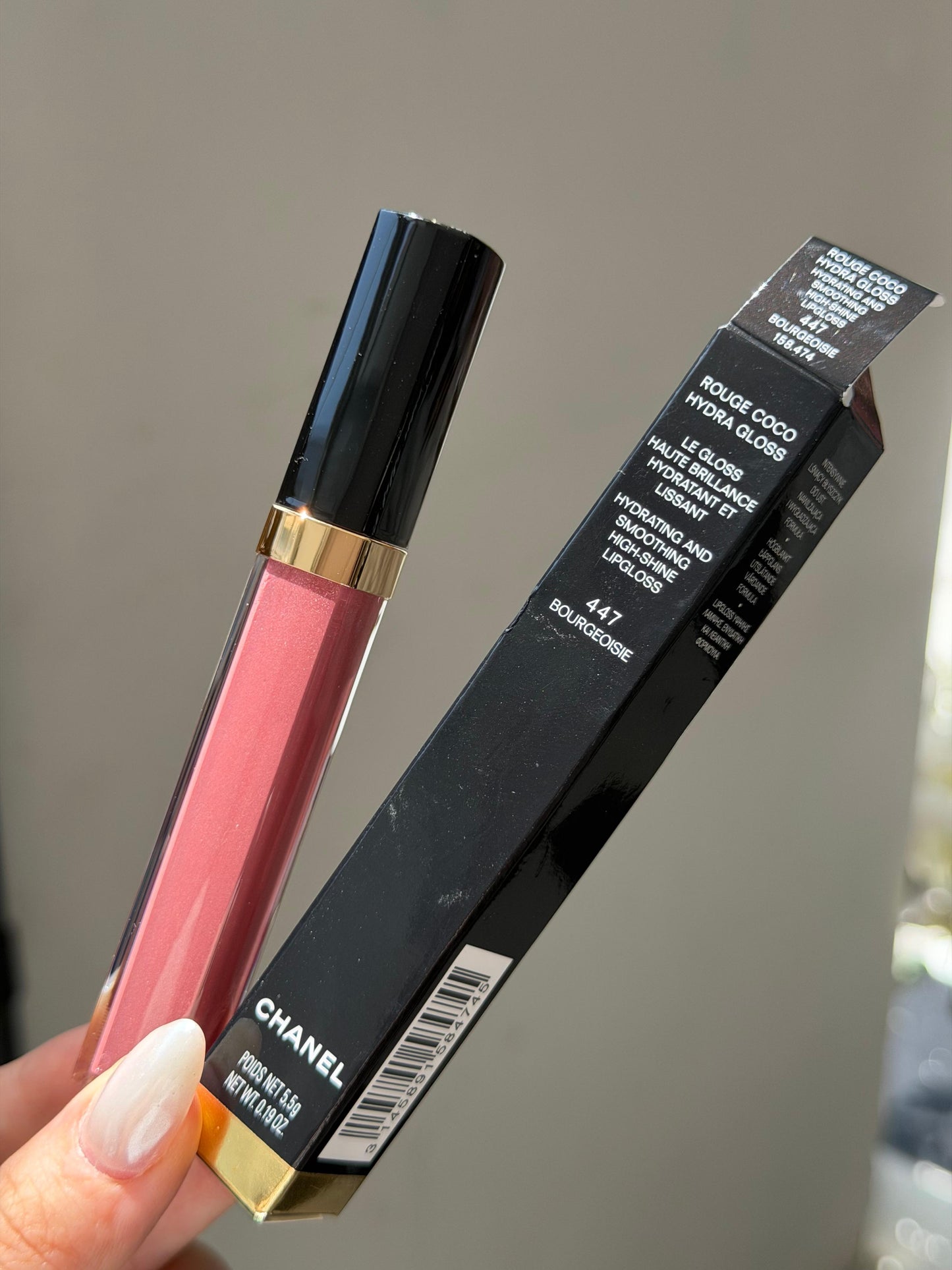 CHANEL Rouge Coco Gloss (447)
Moisturizing Gel Brillant Hidratant