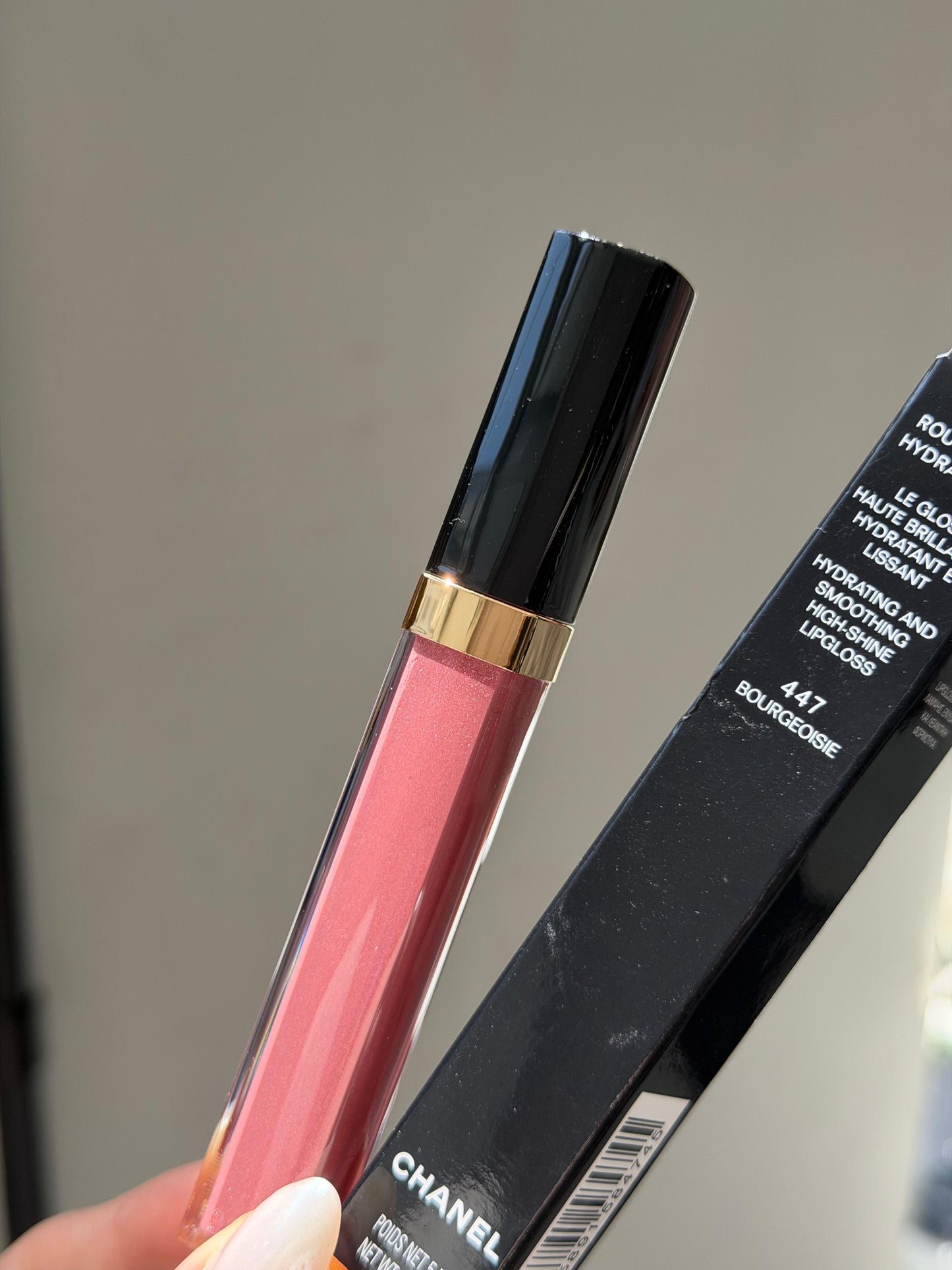 CHANEL Rouge Coco Gloss (447)
Moisturizing Gel Brillant Hidratant