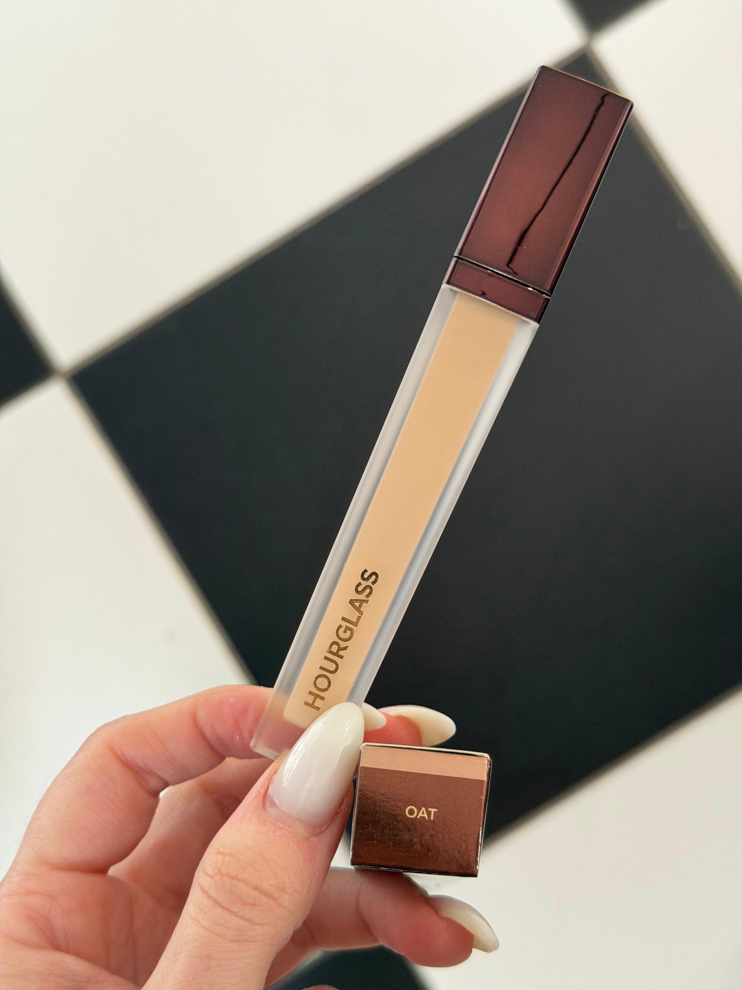 HOURGLASS Vanish™ Airbrush Concealer - Oat
