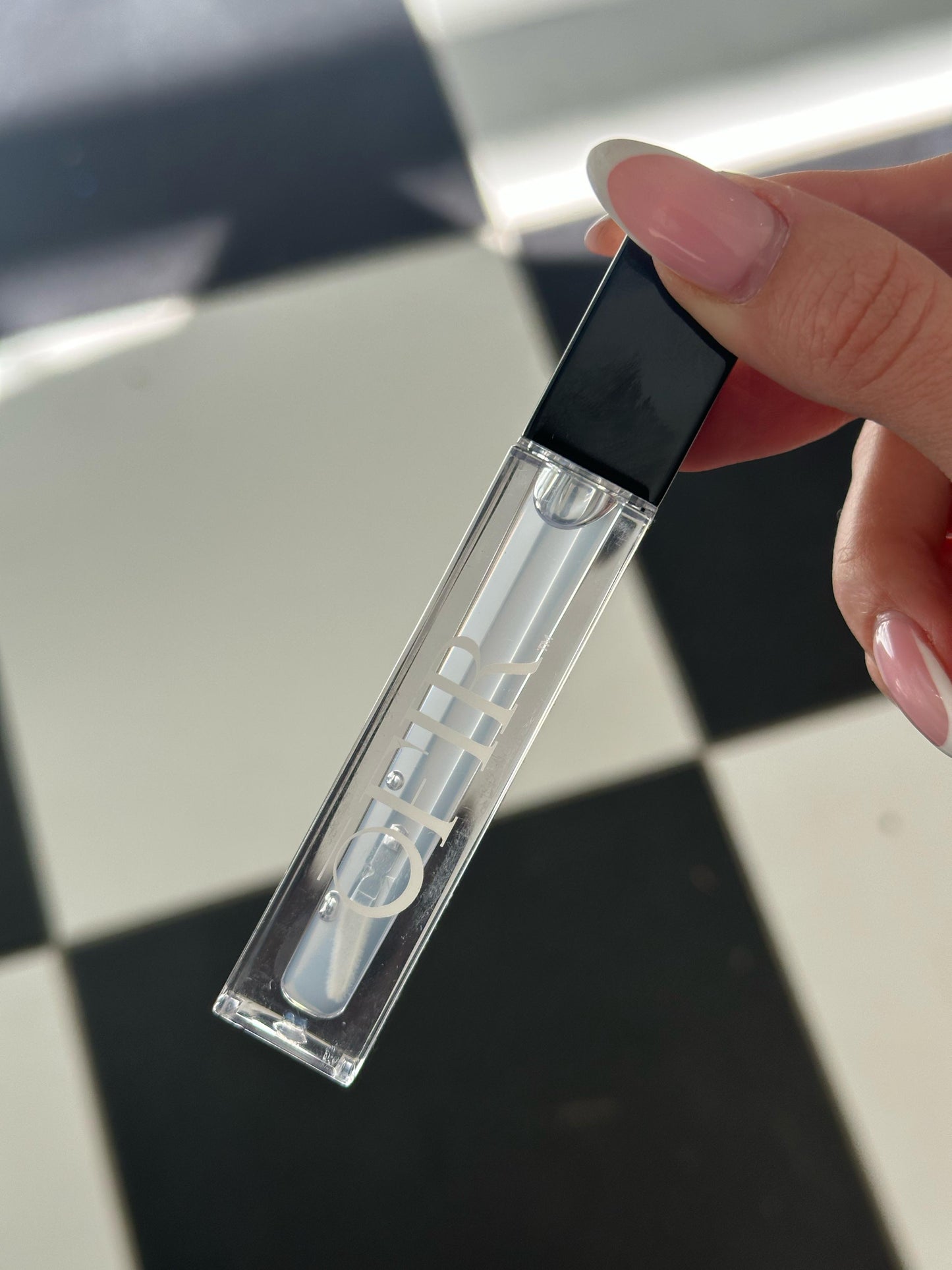 OFIR Surreal Shine
Plumping Lip Gloss