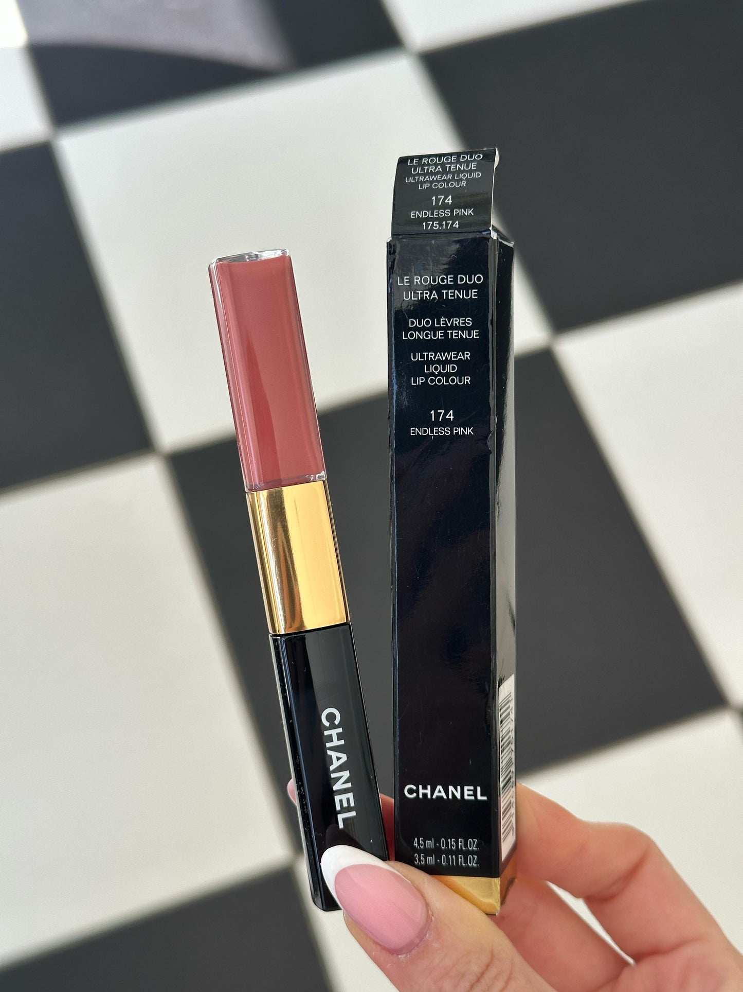 CHANEL Le Rouge Duo Ultra Tenue (174)
Ultrawear Liquid Lip Colour