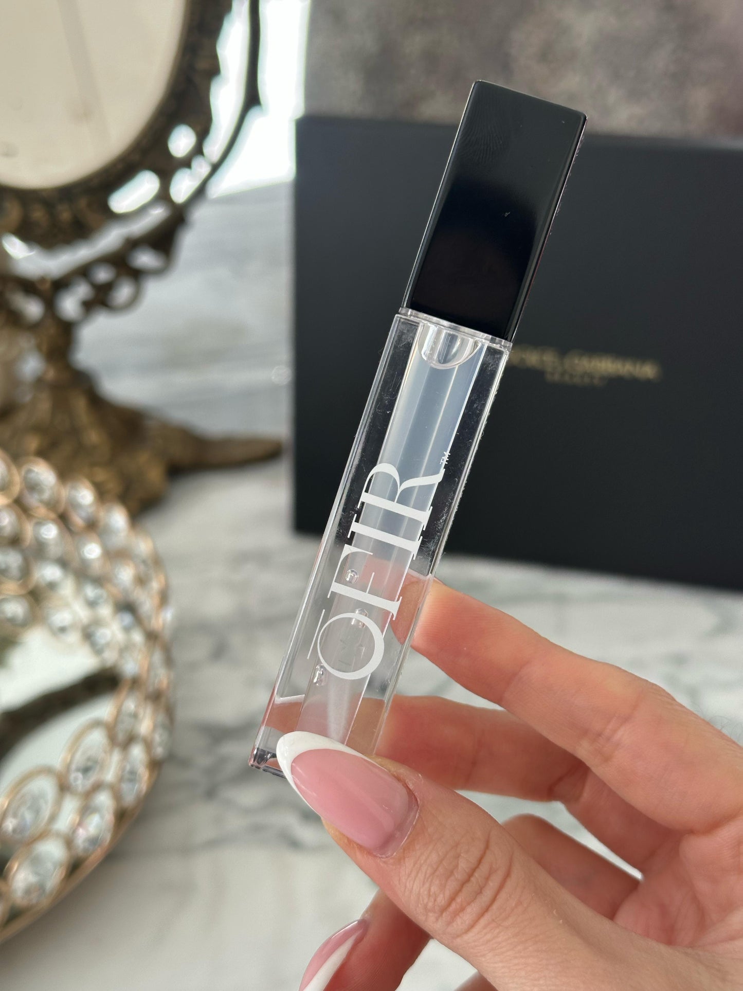 OFIR Surreal Shine
Plumping Lip Gloss