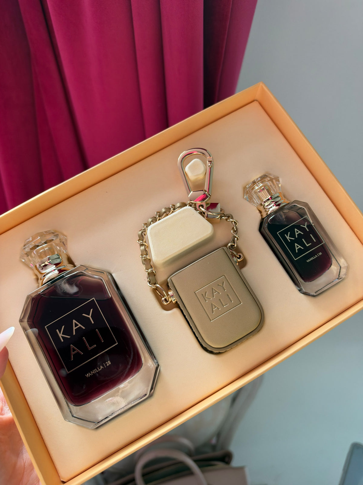 KAYALI Vanilla 28 Charm Set (50 + 10ml Edp + Perfume Case)