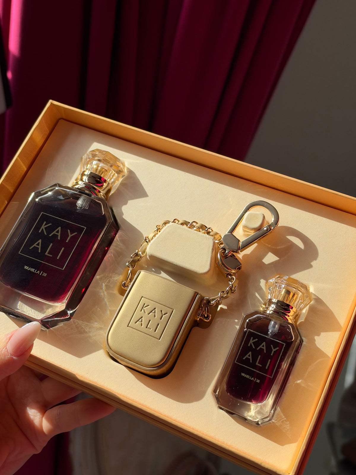 KAYALI Vanilla 28 Charm Set (50 + 10ml Edp + Perfume Case)