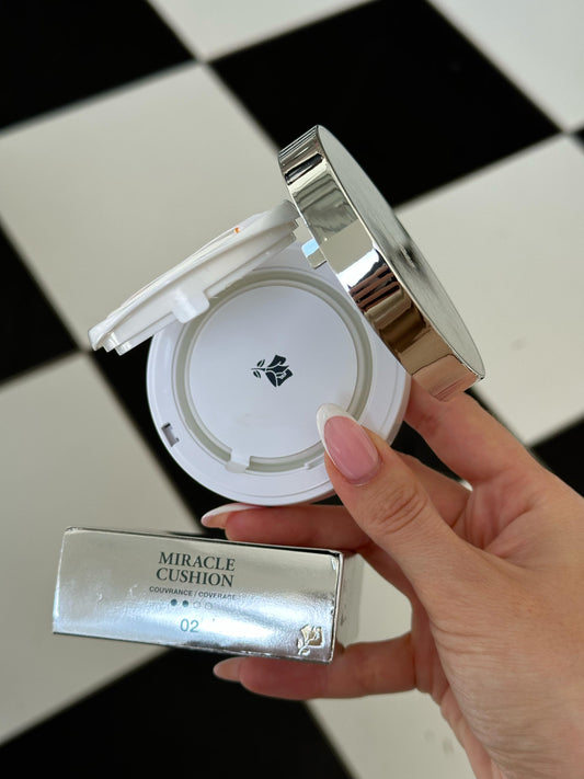LANCÔME
Miracle Cushion Fluid Foundation Compact SPF23/PA++