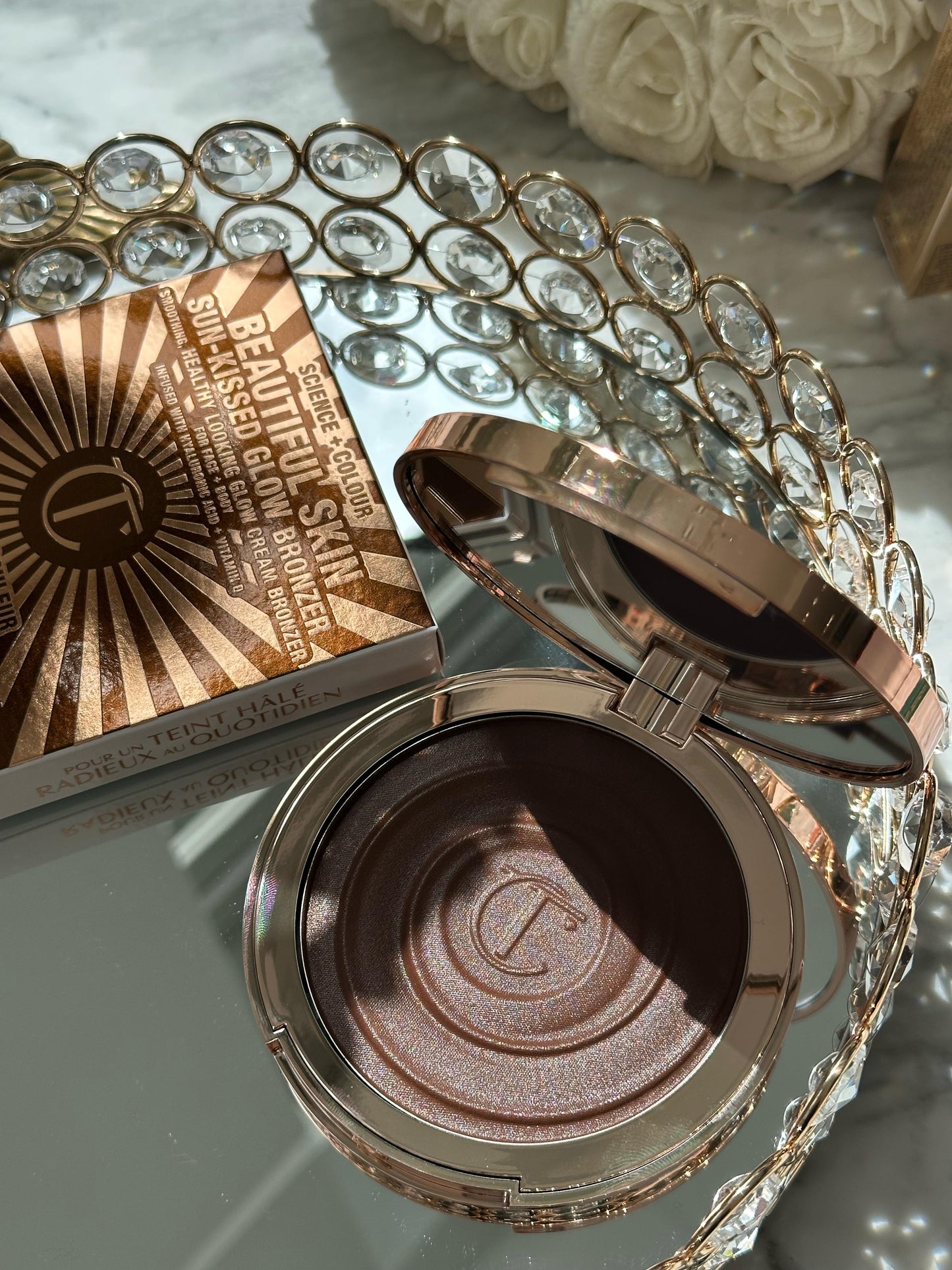 CHARLOTTE TILBURY Beautiful Skin Sun-Kissed Glow Bronzer (4)
Face & Body