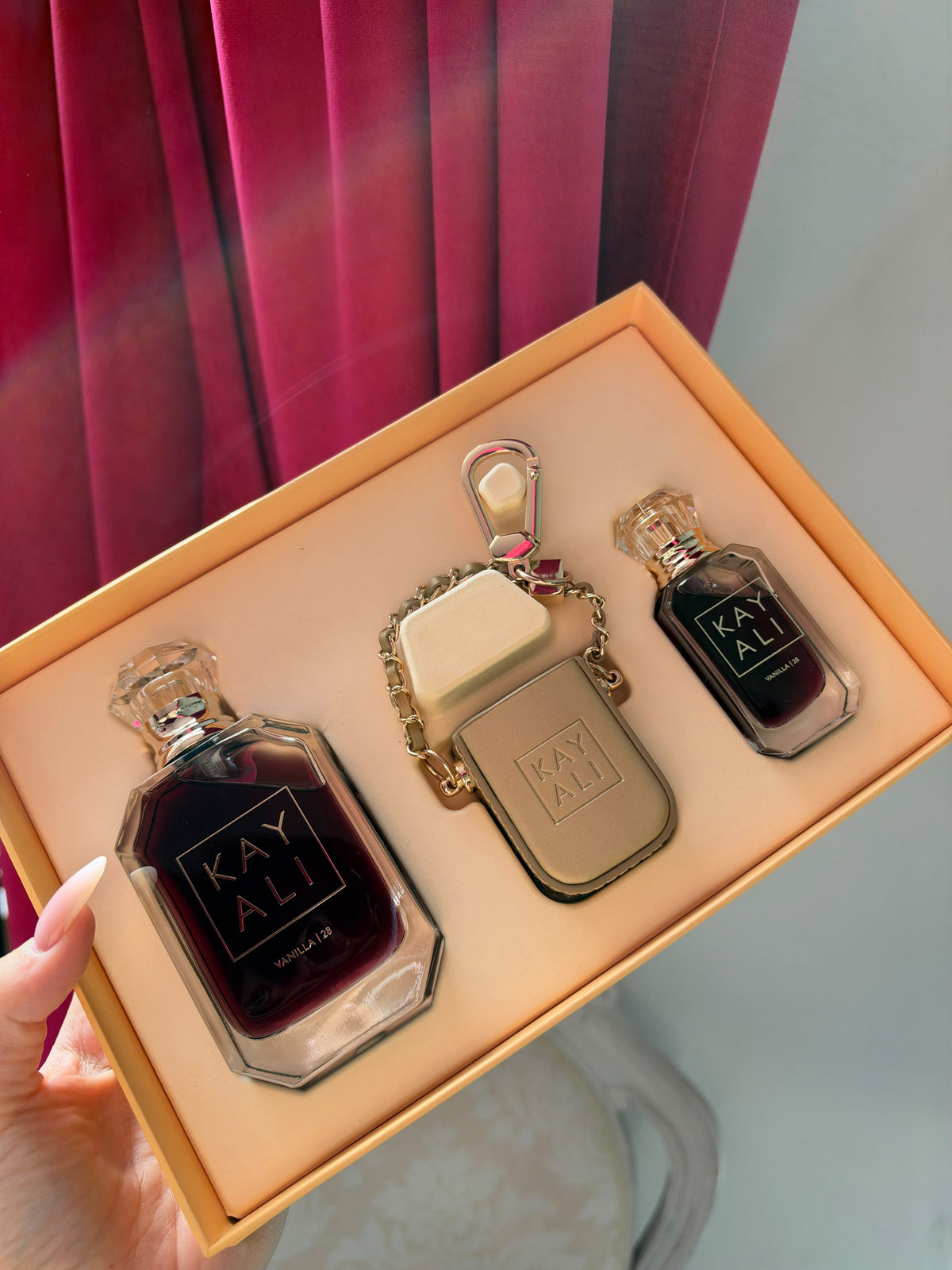 KAYALI Vanilla 28 Charm Set (50 + 10ml Edp + Perfume Case)