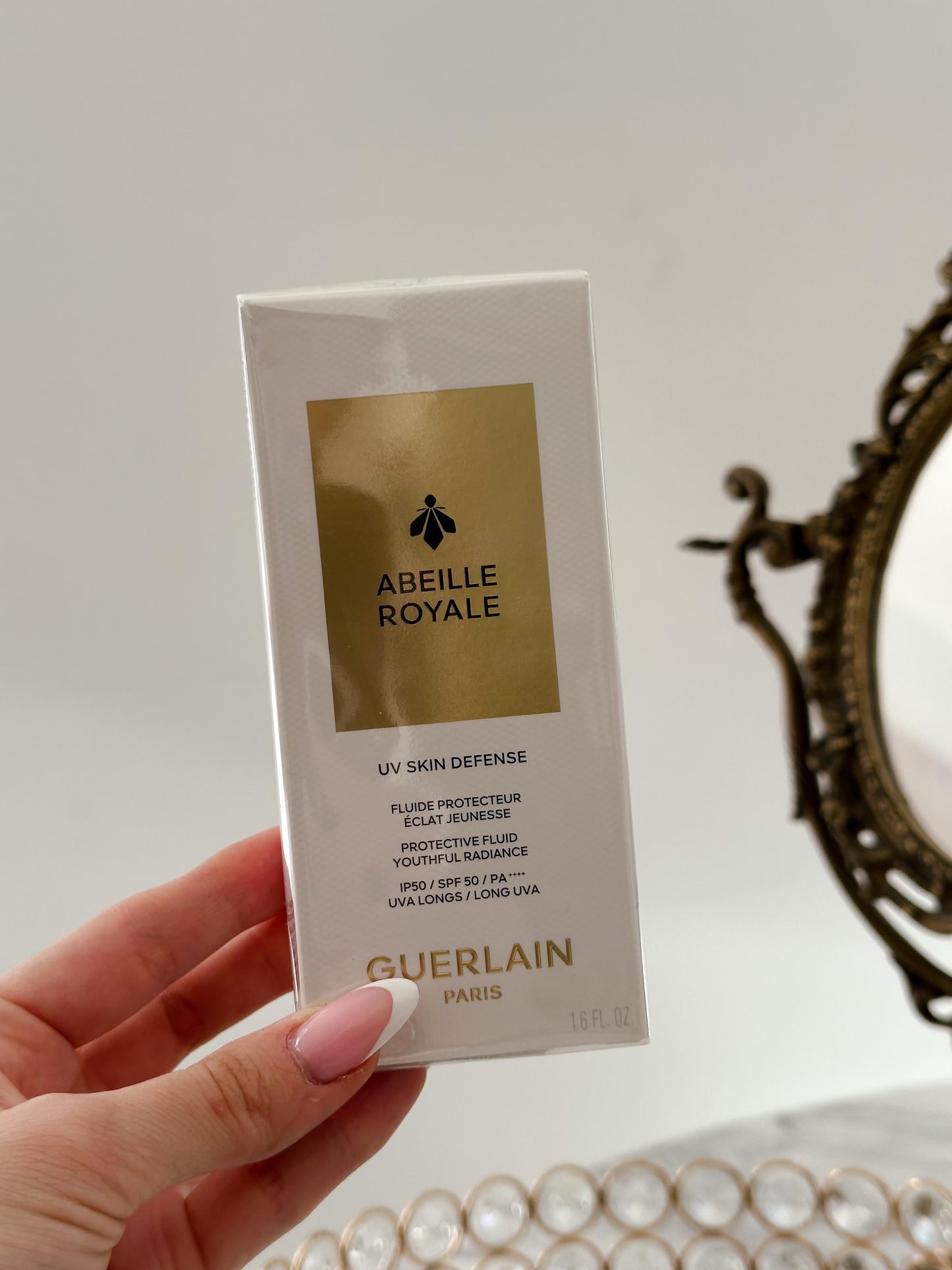 GUERLAIN Abeille Royale UV Skin Defense - Protective Fluid Youthful Radiance SPF 50 / PA++++