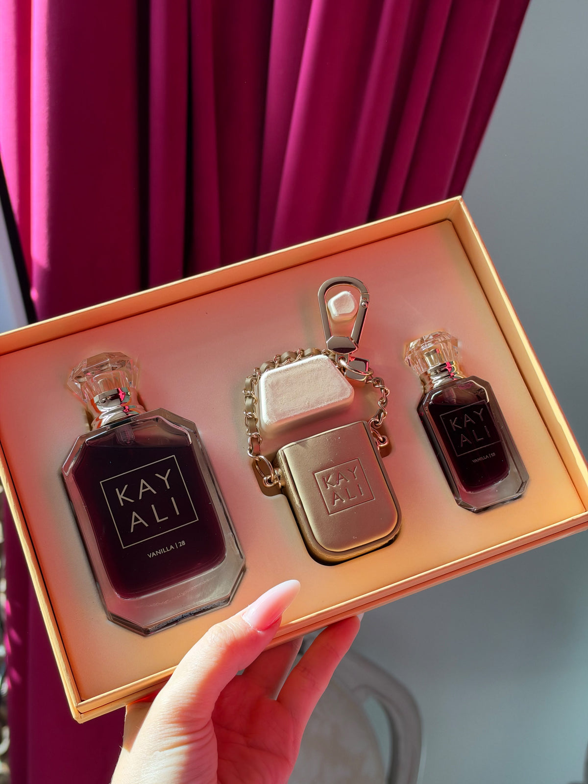 KAYALI Vanilla 28 Charm Set (50 + 10ml Edp + Perfume Case)